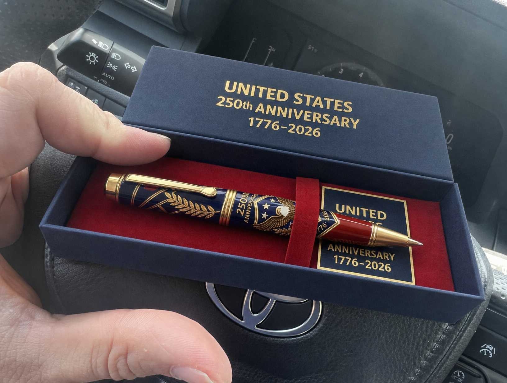 Decorative pen presented in a blue gift box