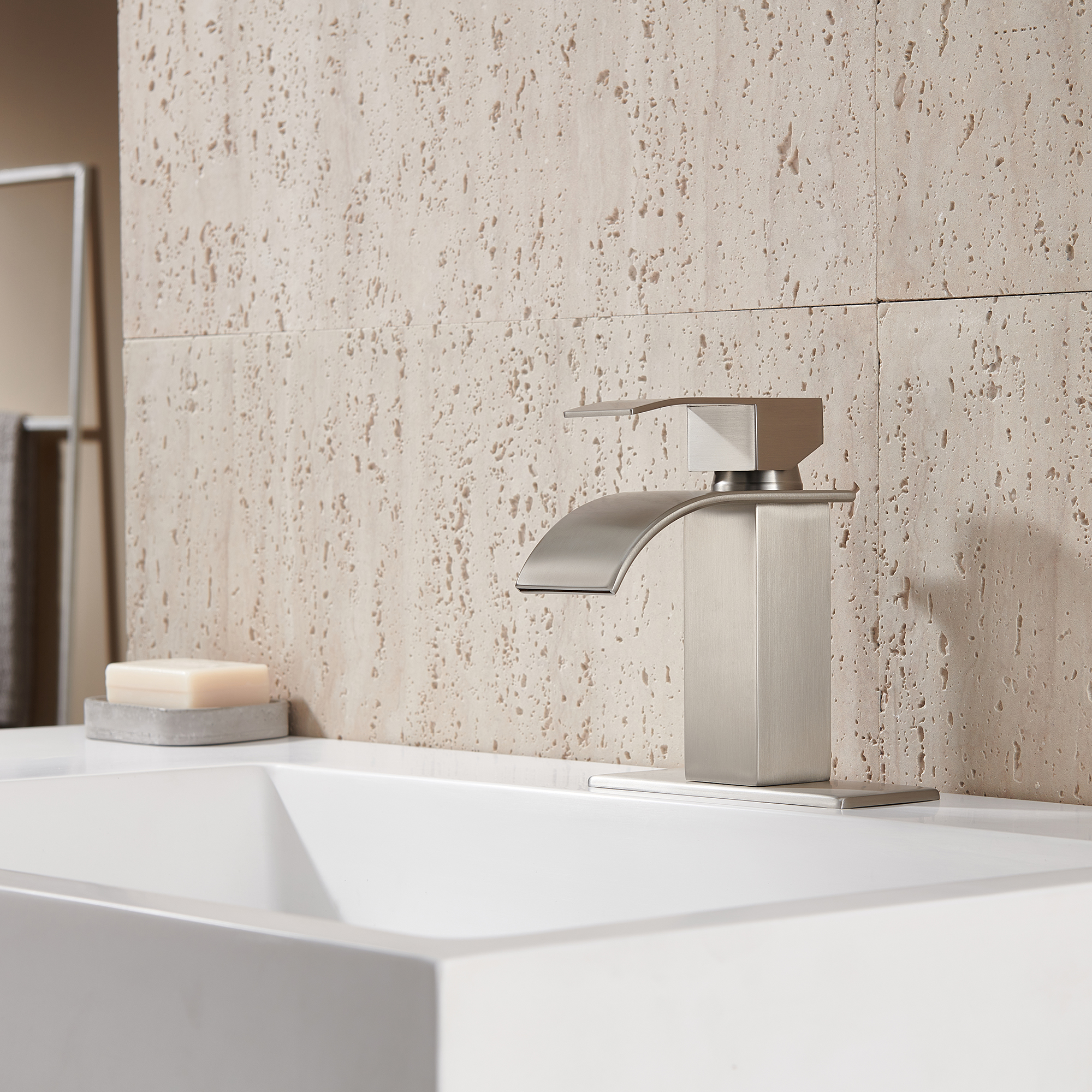 Single Handle Bathroom Sink Faucet Waterfall Spout Bathroom Sink Faucet