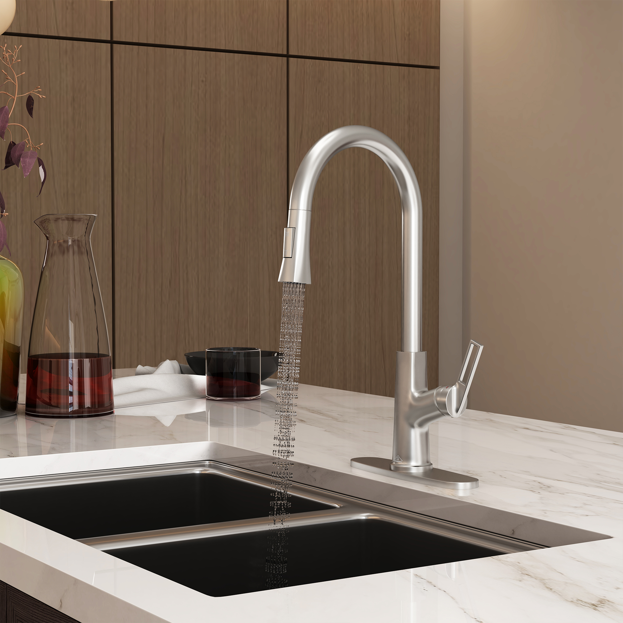 Single-Handle Pull-Out Sprayer Kitchen Faucet Deckplate Included in Brushed Nickel/Matte Black/Matte White/Brushed Gold