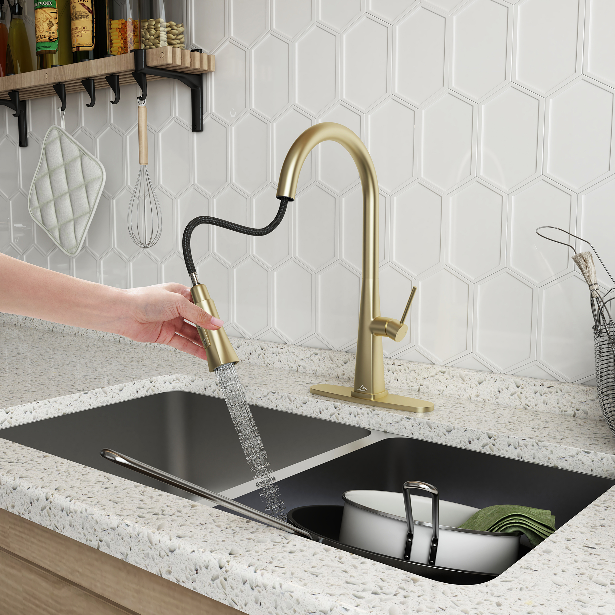 CASAINC Single-Handle Pull-Out Kitchen Faucet in Brushed Nickel