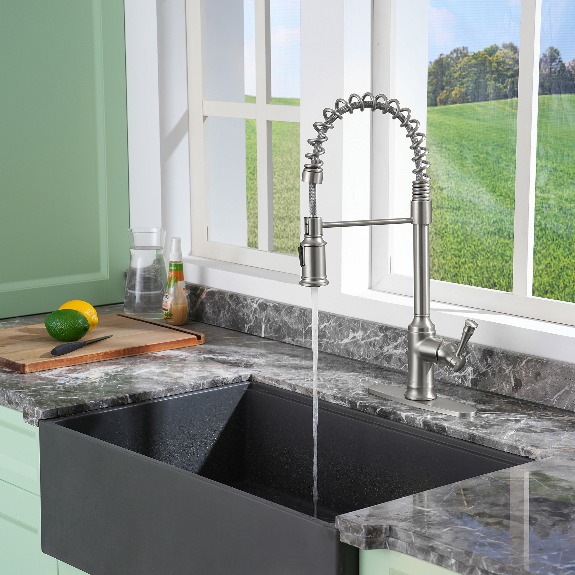 CASAINC CASAINC Single-Handle Spring Pull-Out Kitchen Faucet in Brushed Nickel/Matte Black/Matte White/Brushed Gold