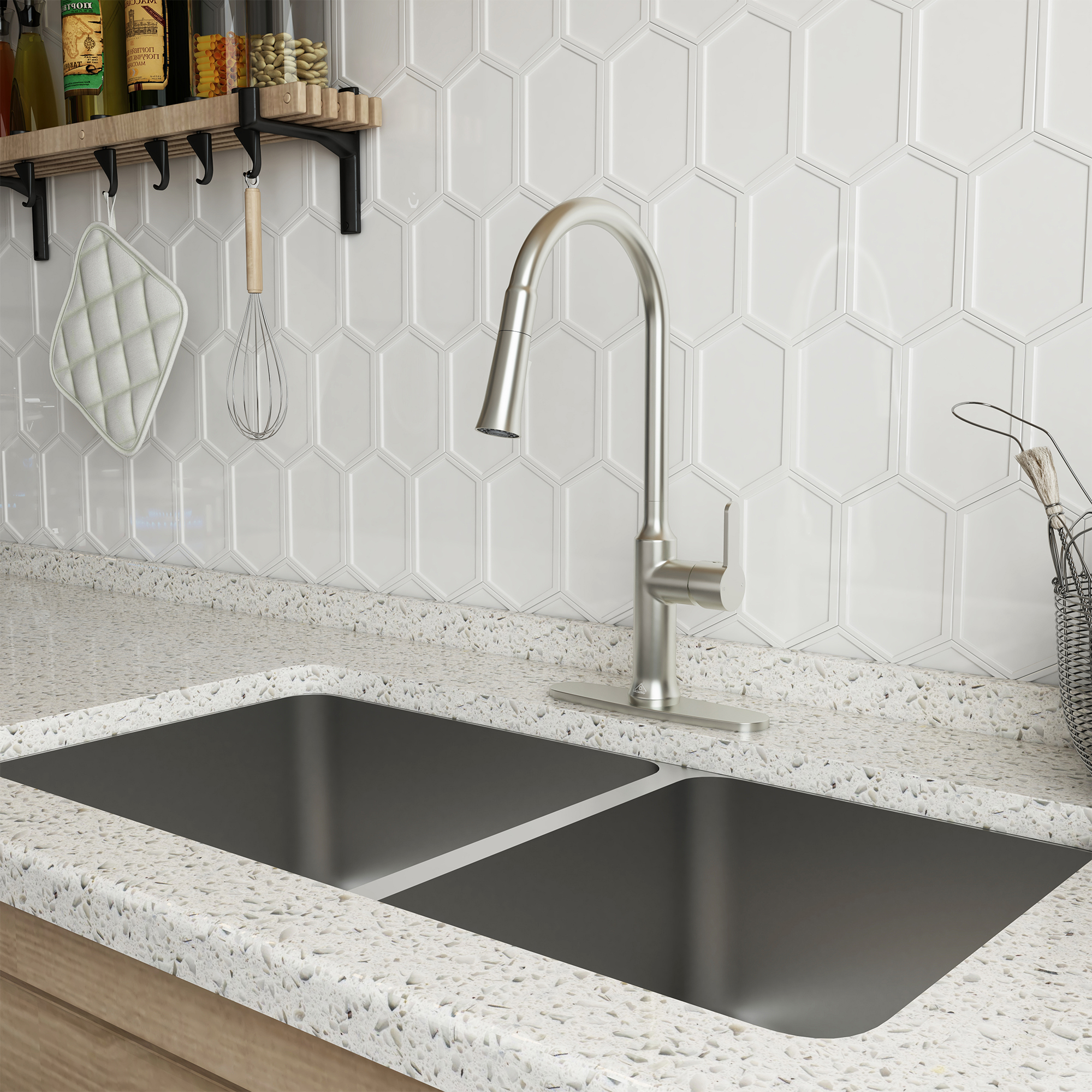 CASAINC Single-Handle Kitchen Faucet with  Pull-Out Sprayer