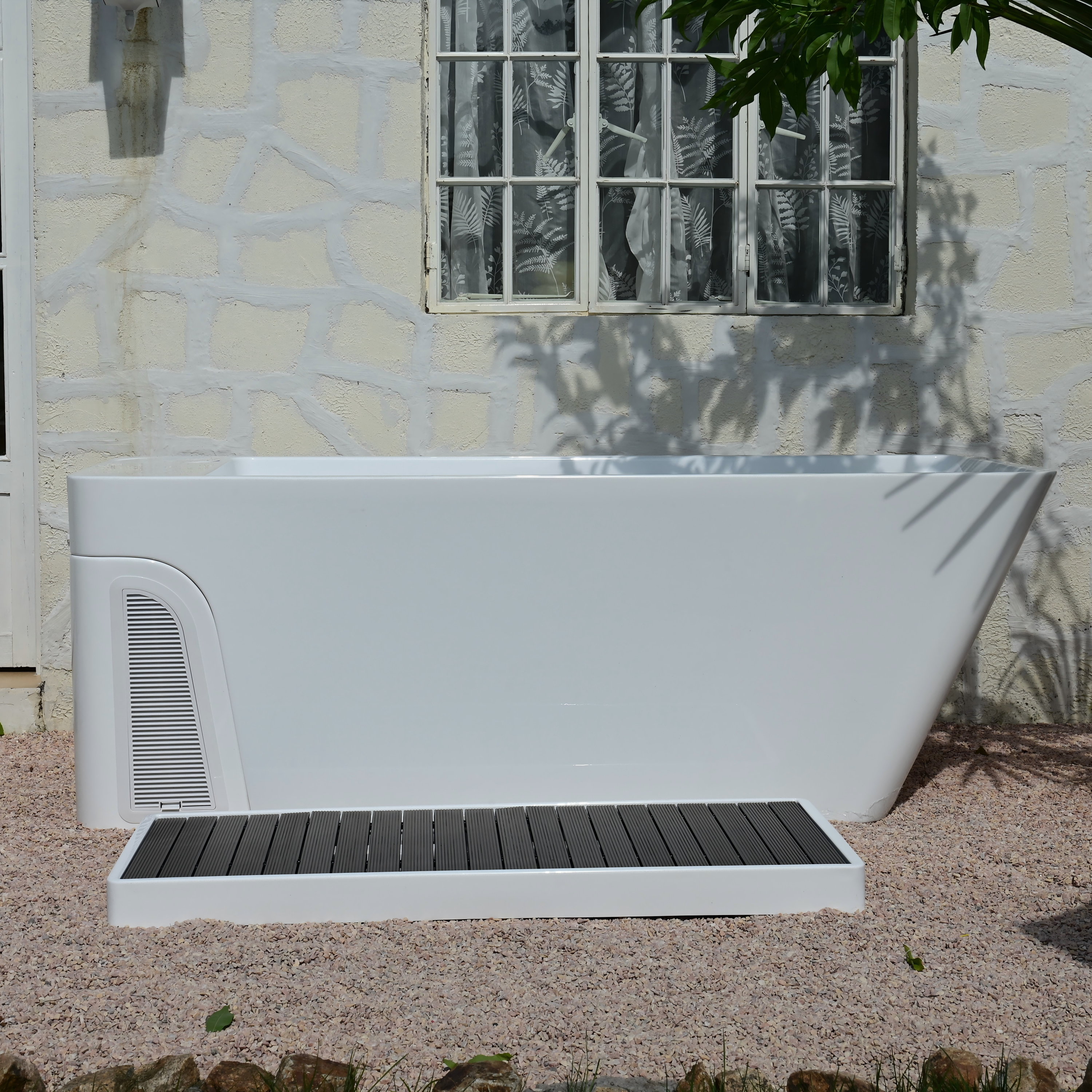 77" All-in-One Cold Plunge Tub with Built-In Chiller/Heater and Insulated Cover