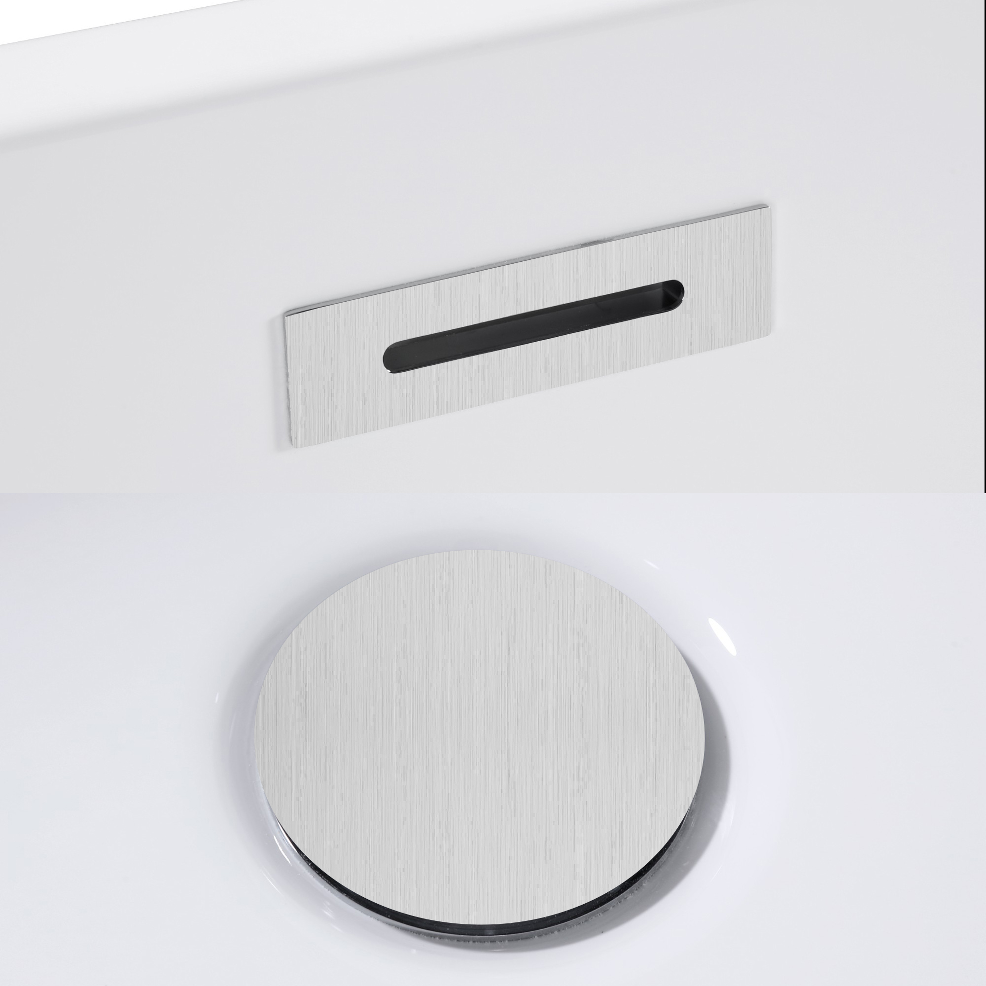 59"/67" Acrylic Freestanding Bathtub with Unique Pleated Design