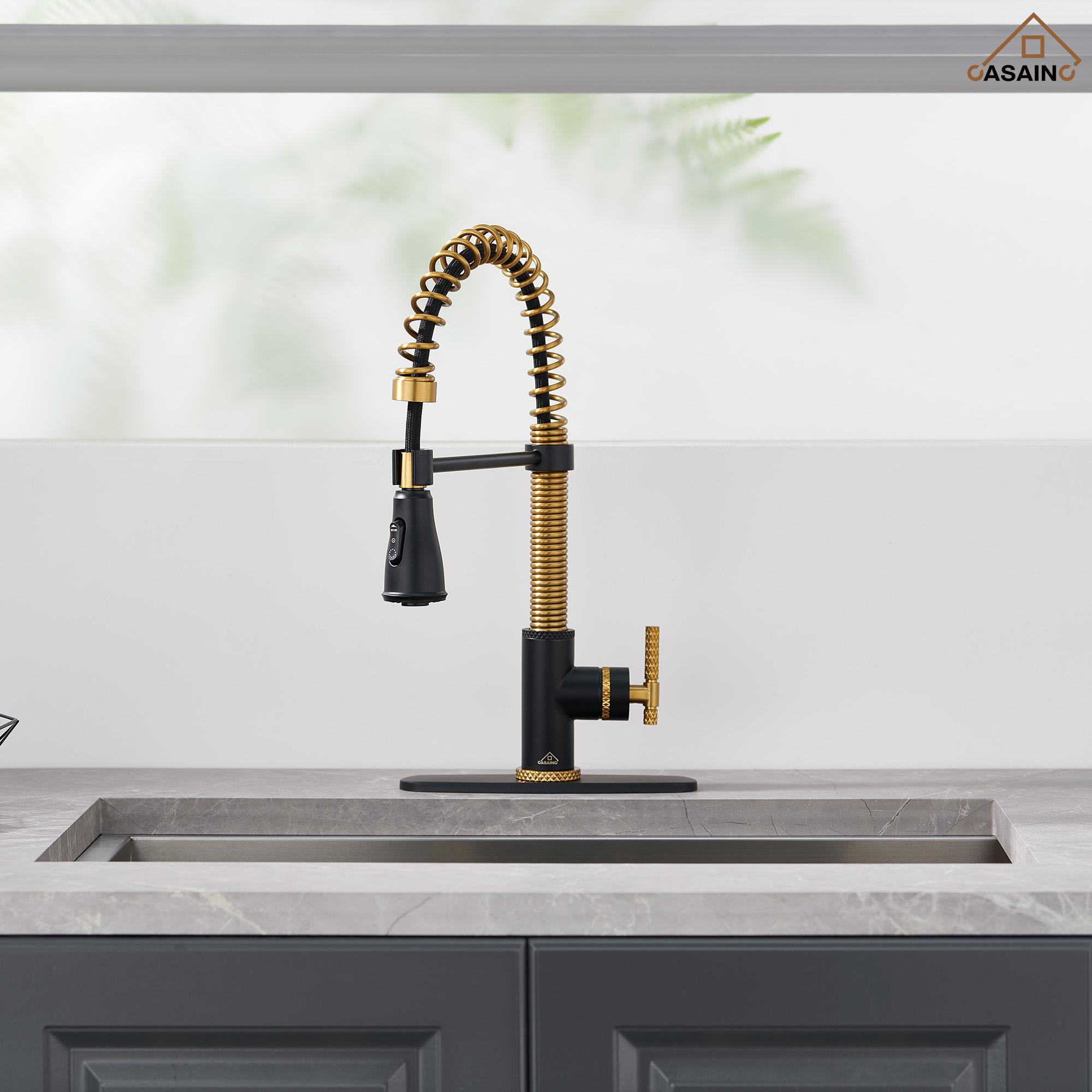 Pull-Down Sprayer Single Handle Kitchen Faucet 360° Swivel, Three Functions for Effortless Cooking and Cleaning