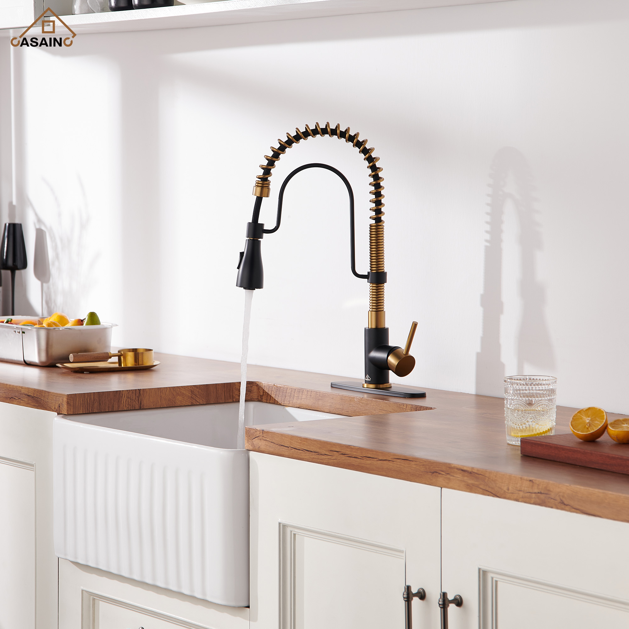 Single Handle Commercial Style Pull-Down Kitchen Faucet