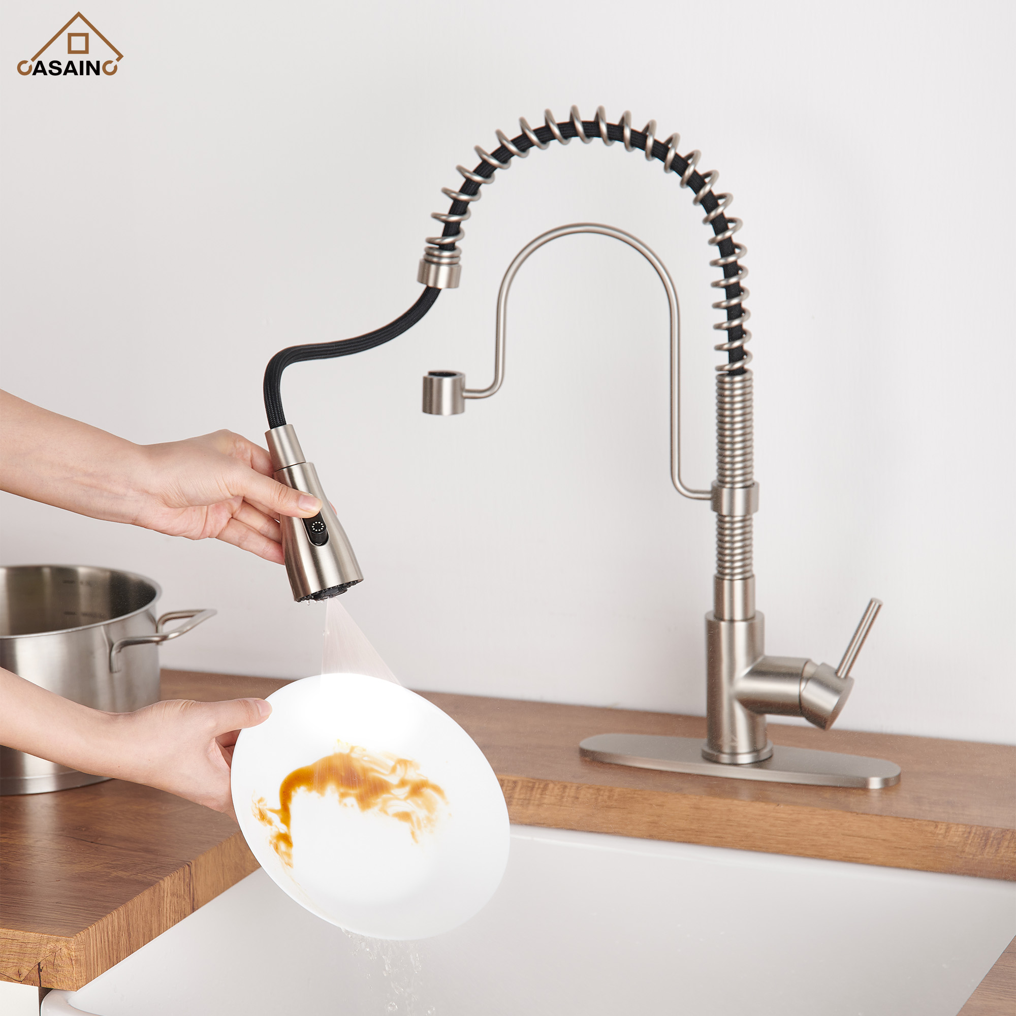 Single Handle Commercial Style Pull-Down Kitchen Faucet