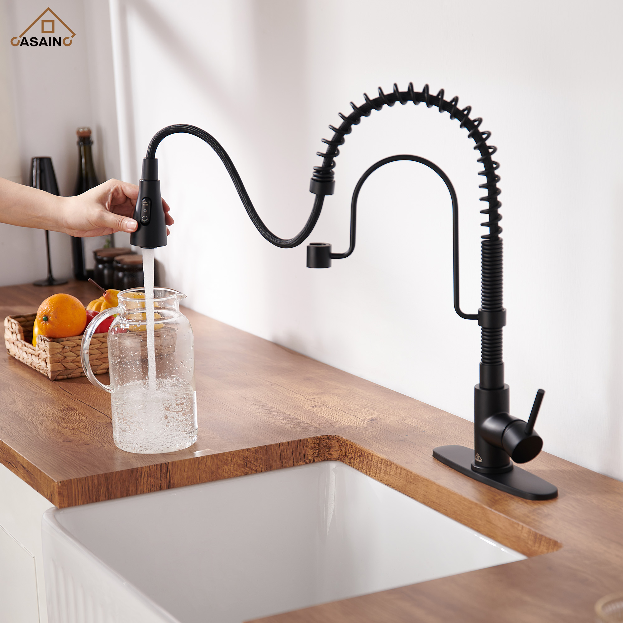 Single Handle Commercial Style Pull-Down Kitchen Faucet