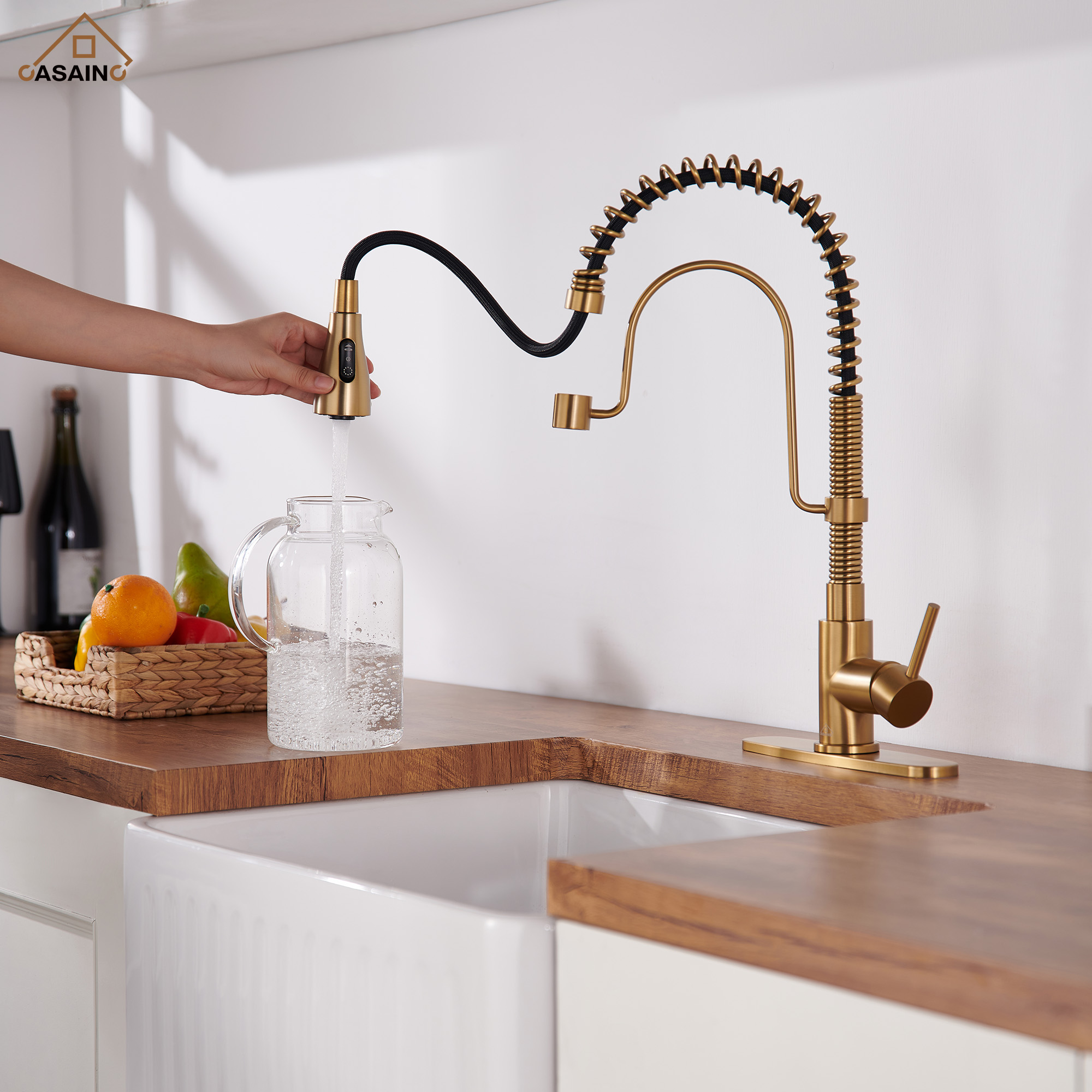 Single Handle Commercial Style Pull-Down Kitchen Faucet
