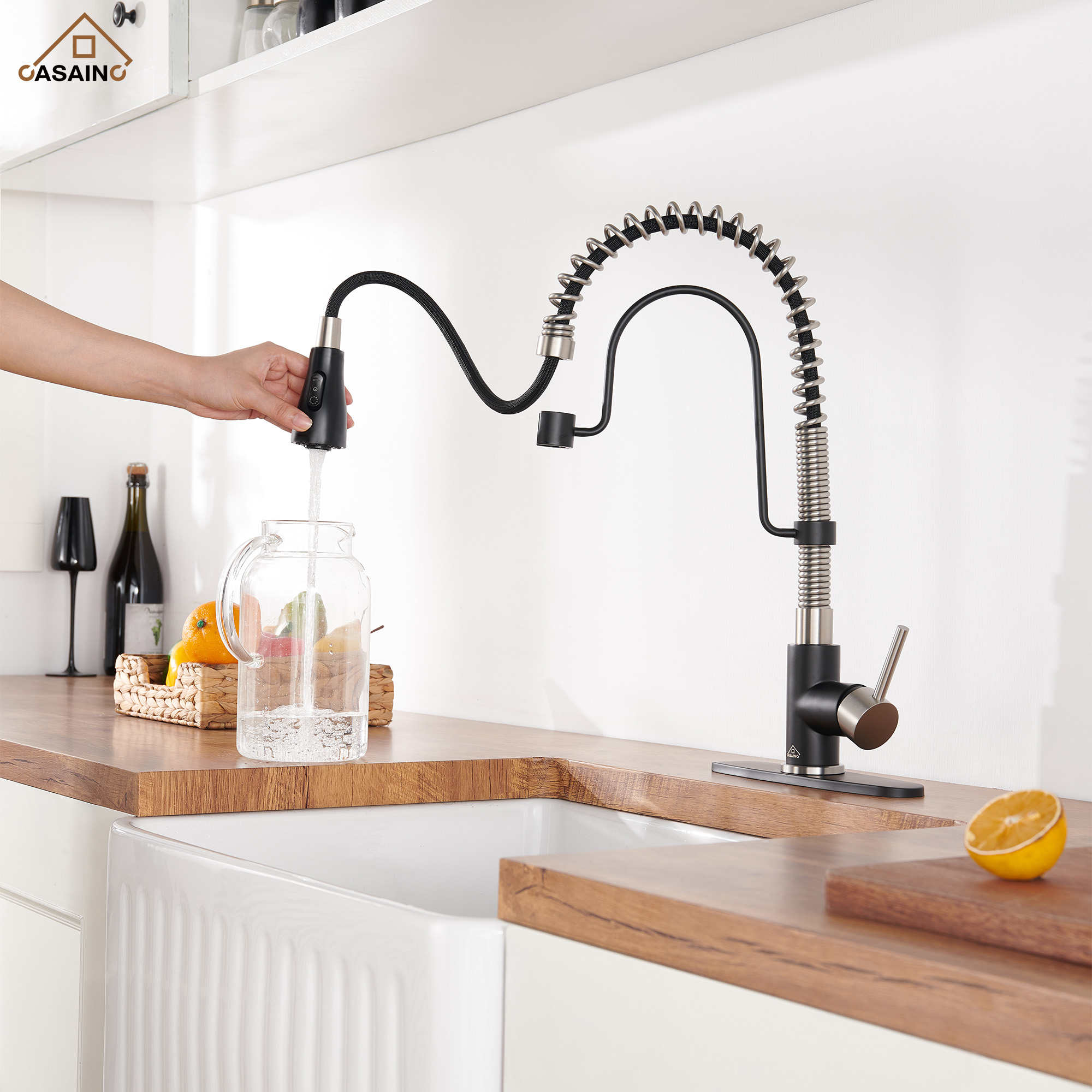 Single Handle Commercial Style Pull-Down Kitchen Faucet