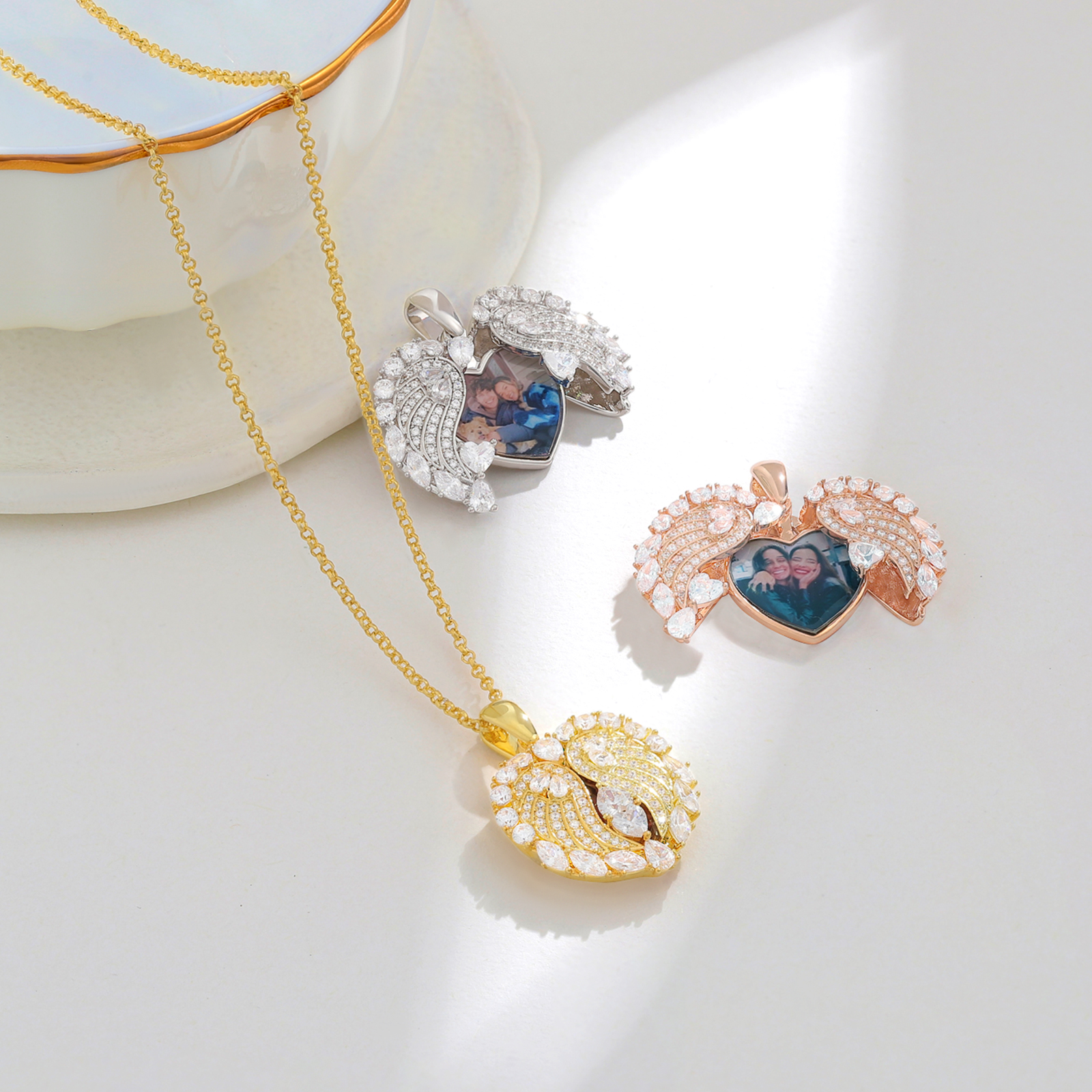 Openable Customizable Heart Picture Necklace