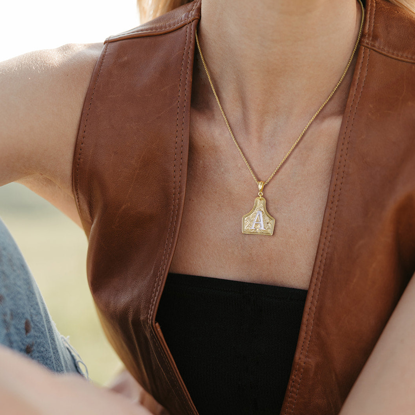 Western CowTag Letter Necklace, 14K Gold Plated Handmade Cowgirl Cowboy Initial  Letter Pendant Necklace Jewelry Gift for Men Women