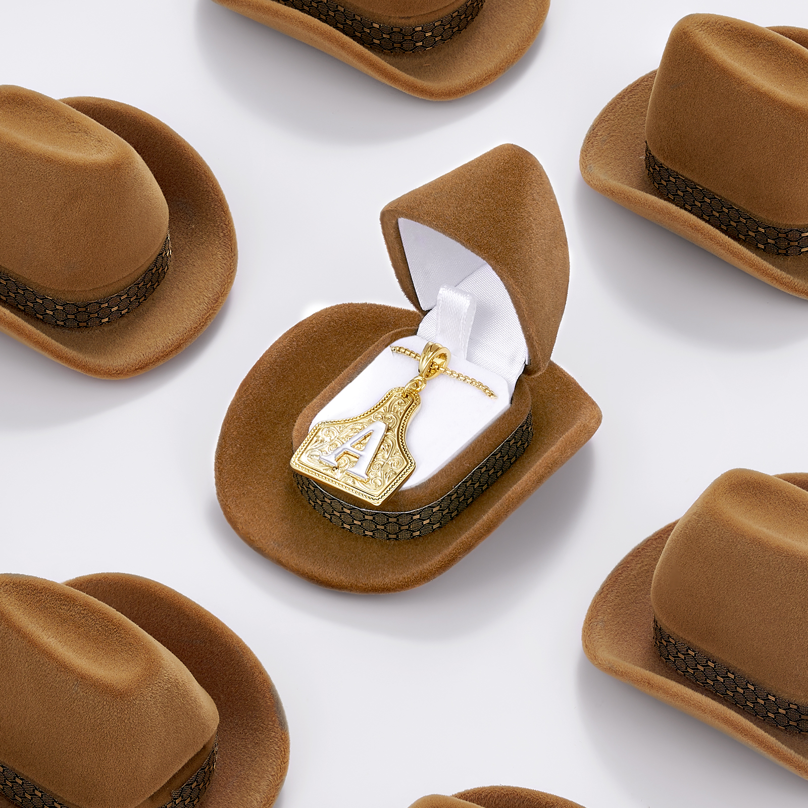 Western CowTag Letter Necklace, 14K Gold Plated Handmade Cowgirl Cowboy Initial  Letter Pendant Necklace Jewelry Gift for Men Women