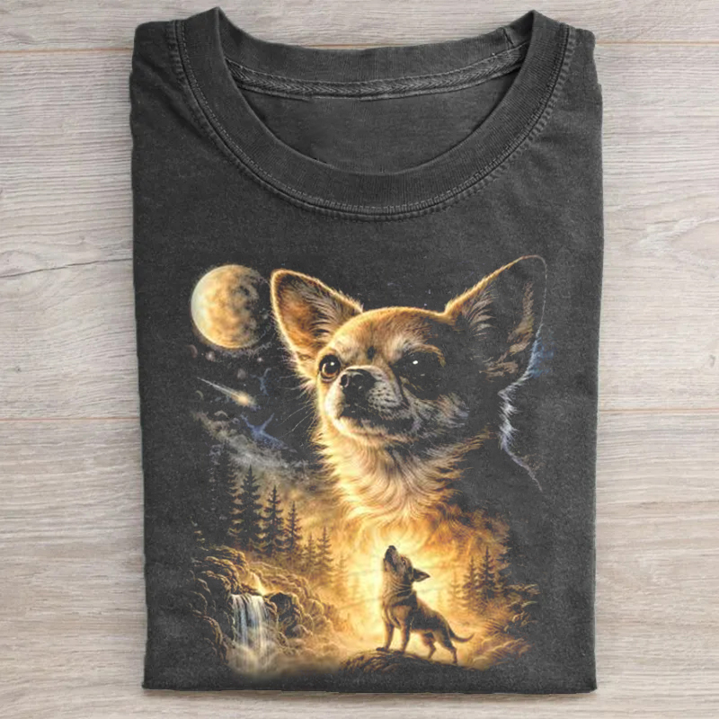 Chihuahua Howling to The Moon Vintage T-shirt