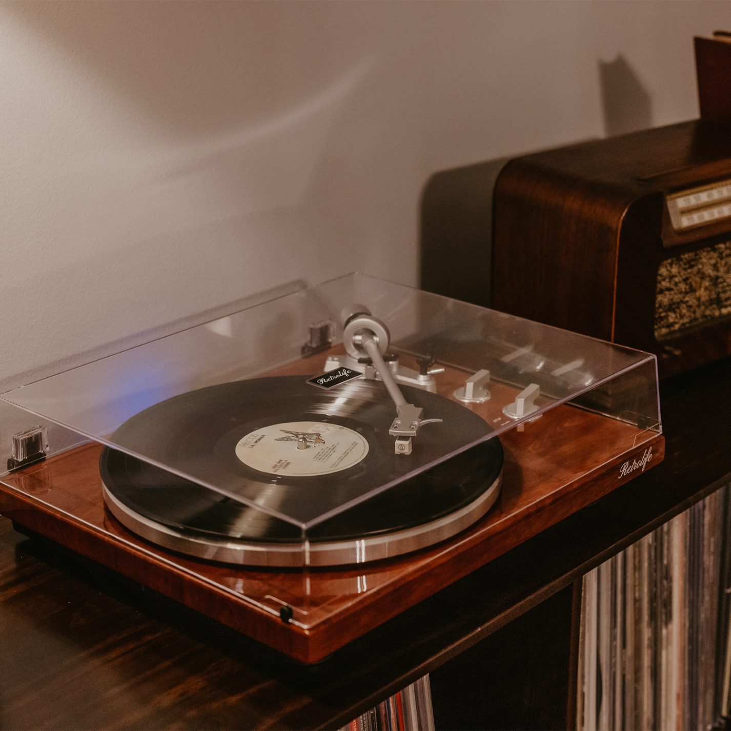 Retrolife Bluetooth Turntable with Moving Cartridge HQKZ006