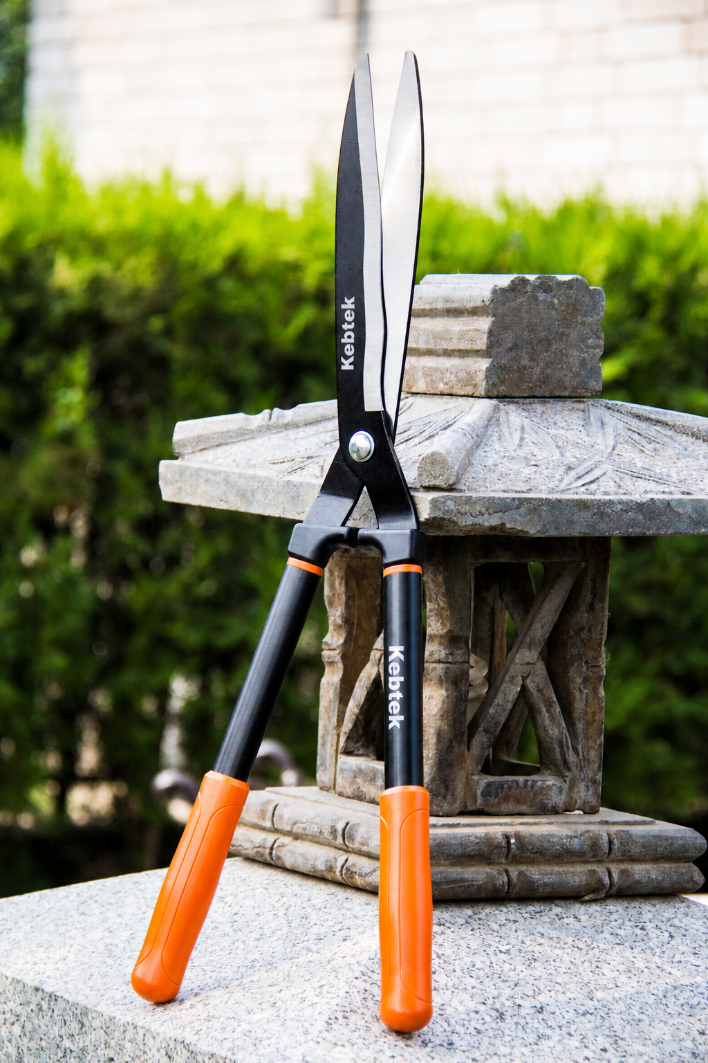 Kebtek 24.5Inch/620MM Heavy Duty Hedge Shears with Angled Shock-Absorbing Handle- KT2230-B