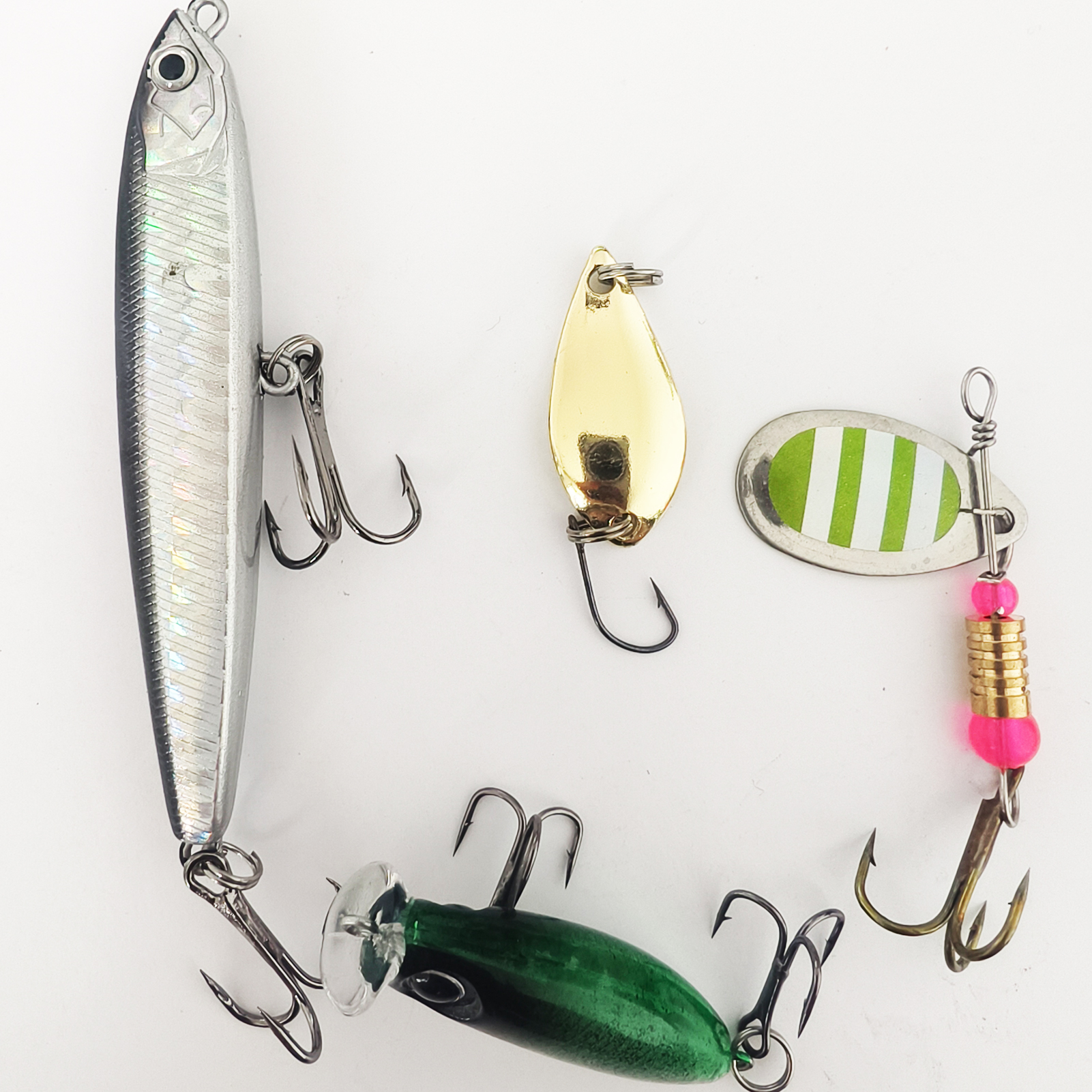 FREE FISHER 114pcs Fishing Lures Kit with Box,Soft Worms Hard Baits,Crankhooks Swivels Beads,Spinners Fishing Weights Sinkers for Bass Pike