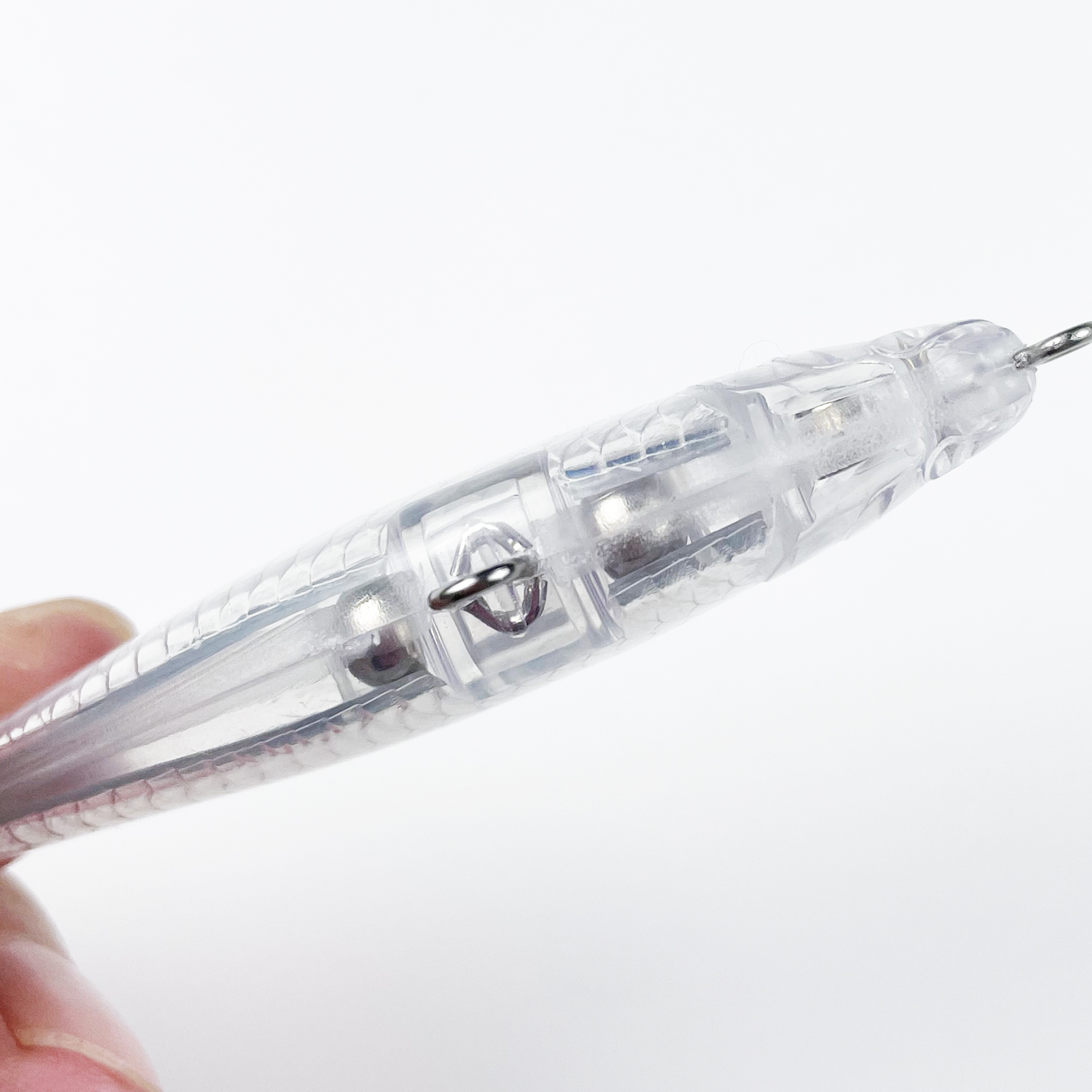 FREE FISHER Fishing Unpainted Lures 20pcs/Lot Laser DIY Blank ABS Holographic Rattles Clear 7.5cm/7g Hard VIB Lures Artificial Crankbaits