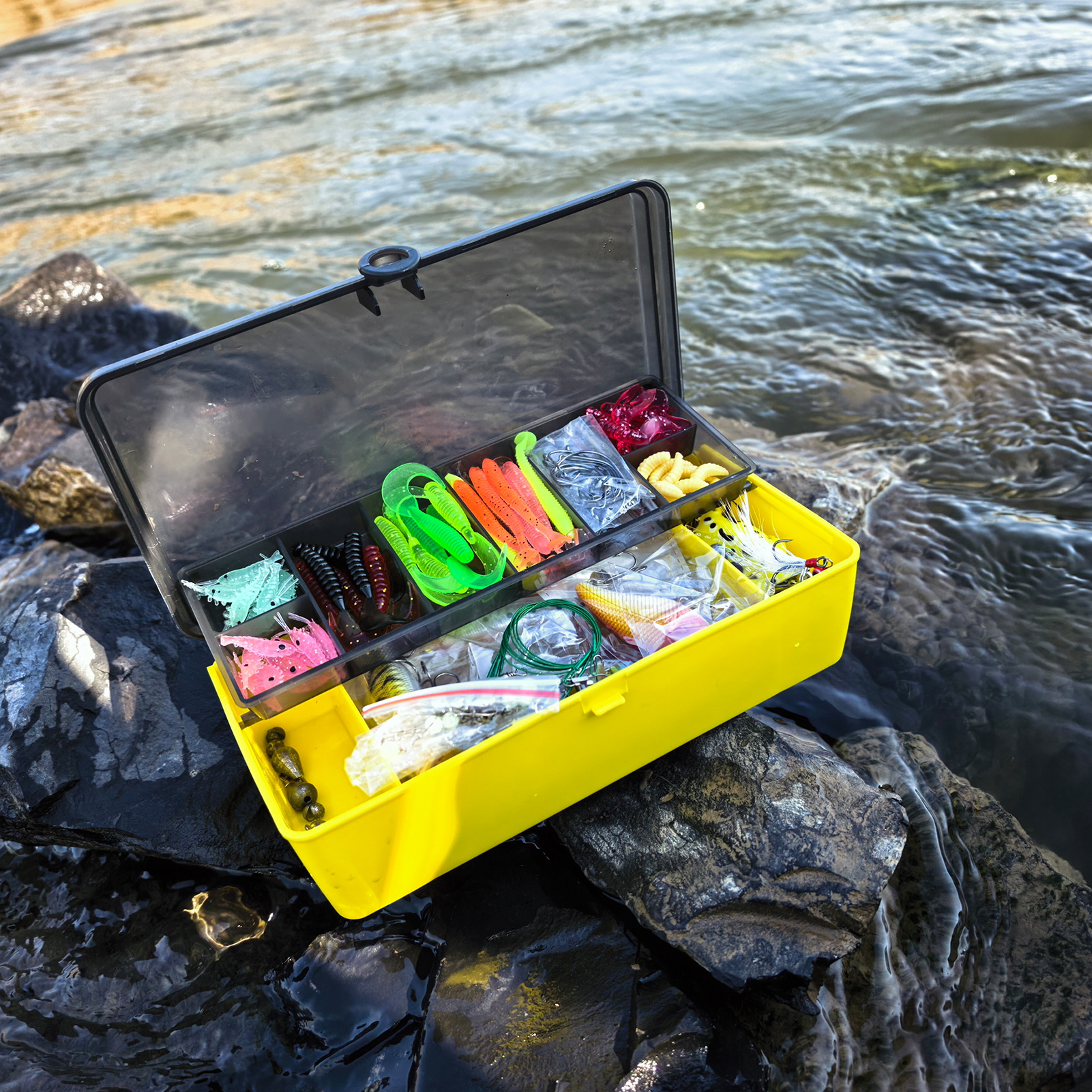 FREE FISHER 303pcs/Lot Fishing Lures Accessories Kit,Soft Worms,Spinner Spoons,Fishing Weights Sinkers,Swimbaits Gear Tackle Box 