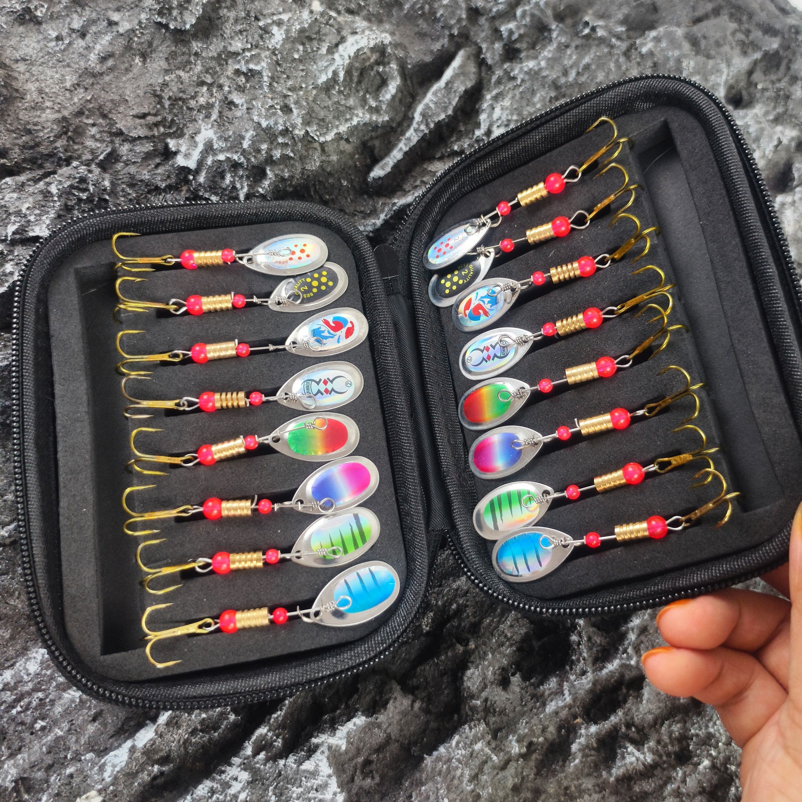 FREE FISHER 16pcs/Pack Fishing Spinnerbaits,3g Metal Composite Spoon Lures,EVA Storage Case,Trout Bass Pike Sequin Spinner Baits