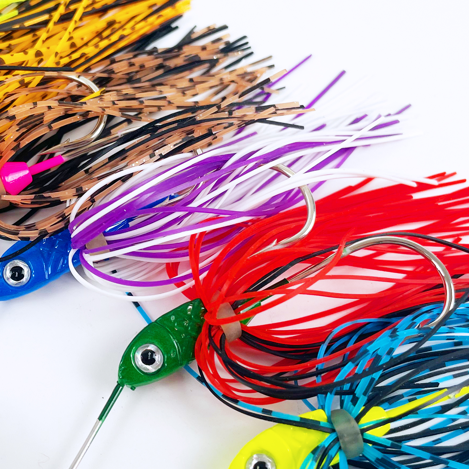 FREE FISHER Fishing Spinnerbaits with Rubber Skirts,5.5cm 12.5g Metal Glitter Sequins Lures,Jig Head Hooks,Simulation Buzzbaits