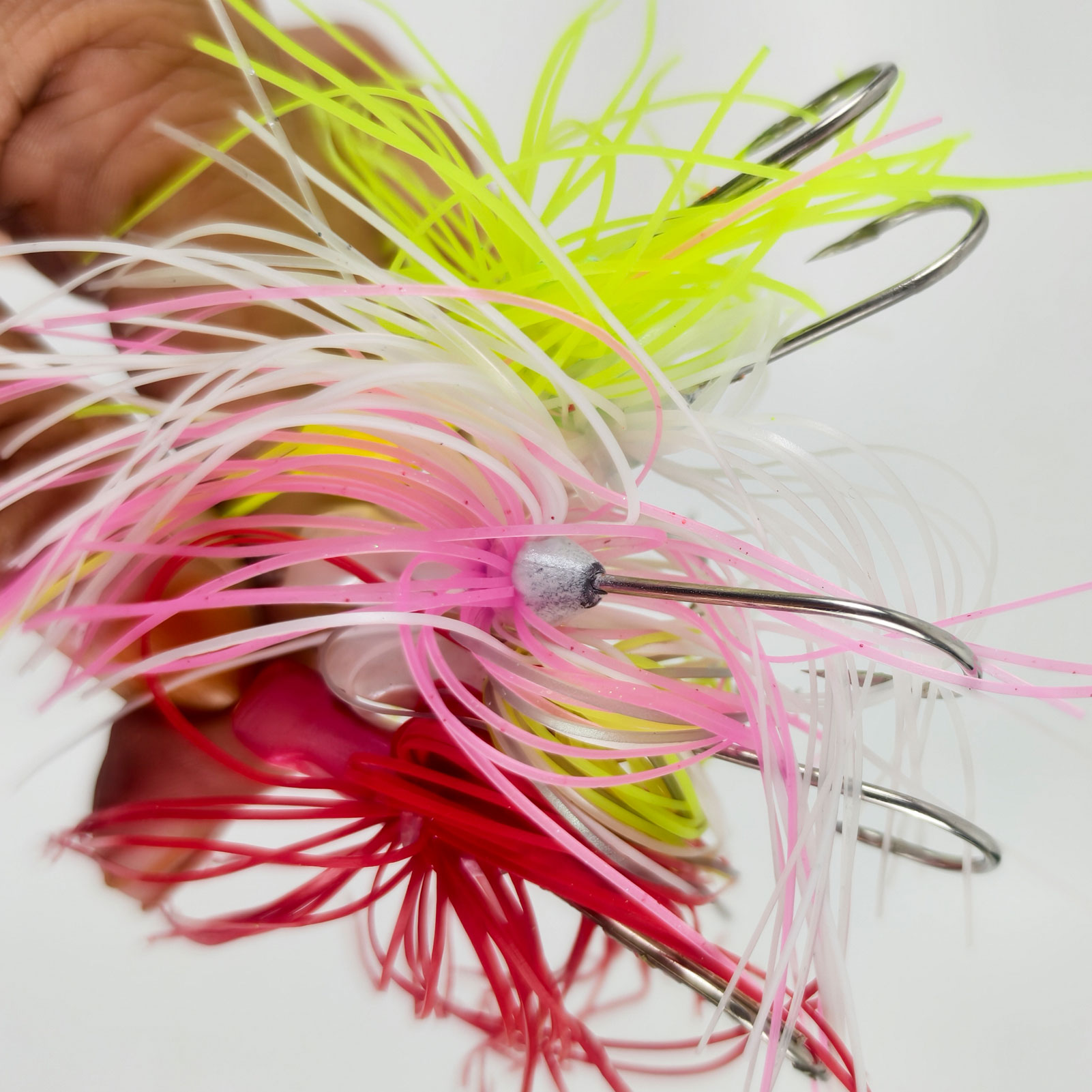 FREE FISHER 5pcs/Lot Fishing Spinnerbaits,Rubber Skirts,Metal Sequins Jig Head Hooks,10cm 20g Simulation Buzzbaits Fishing Lure