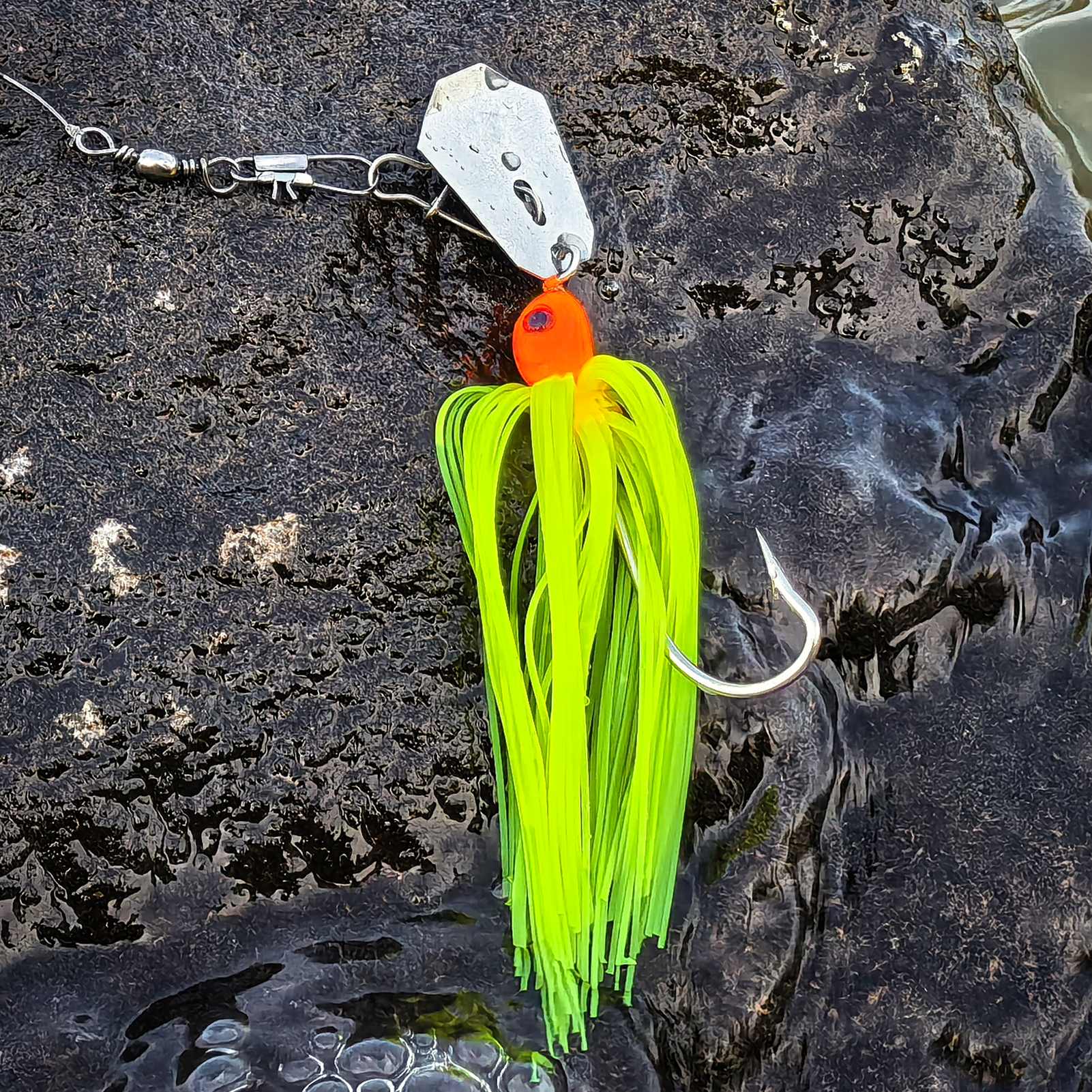 FREE FISHER Fishing Buzzbaits,Crankhook Bladed Spinnerbaits,Jig Head Hook with Rubber Skirts,Chatterbaits Lures for Bass/Pike(Pack of 5)