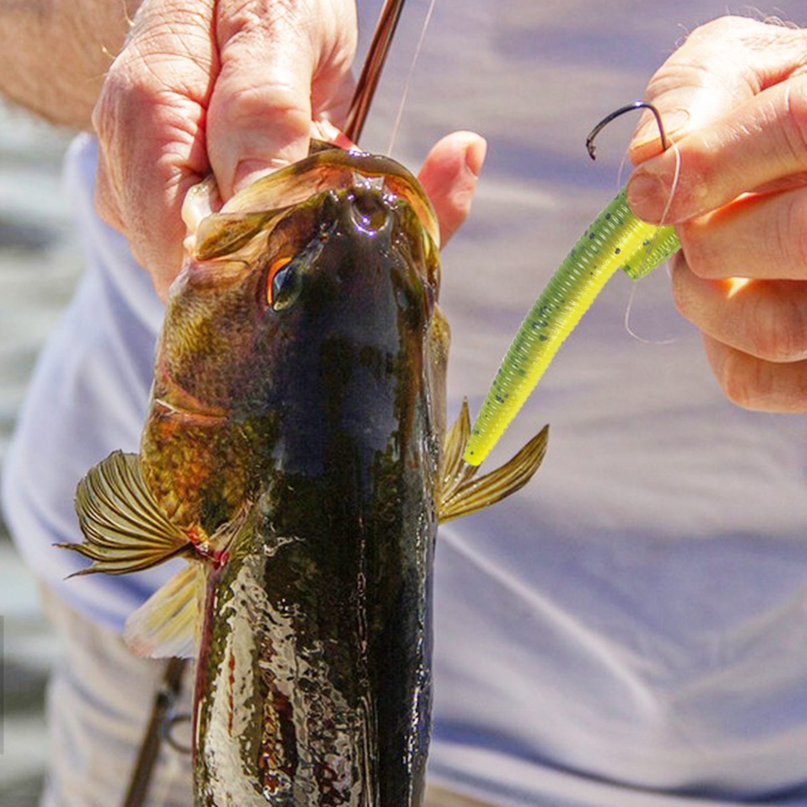 FREE FISHER Wacky Worms Lures Kit,50pcs/Box Soft Stick Baits,14cm 8g Fishing Soft Grub Lures,Swimbaits for Freshwater Saltwater 