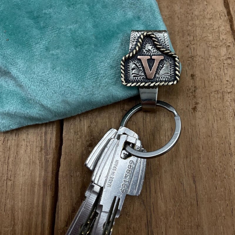 🔥2026 HOT SALE 49% OFF💥Handmade Cow Tag Belt  Key Holder with Custom Initial.