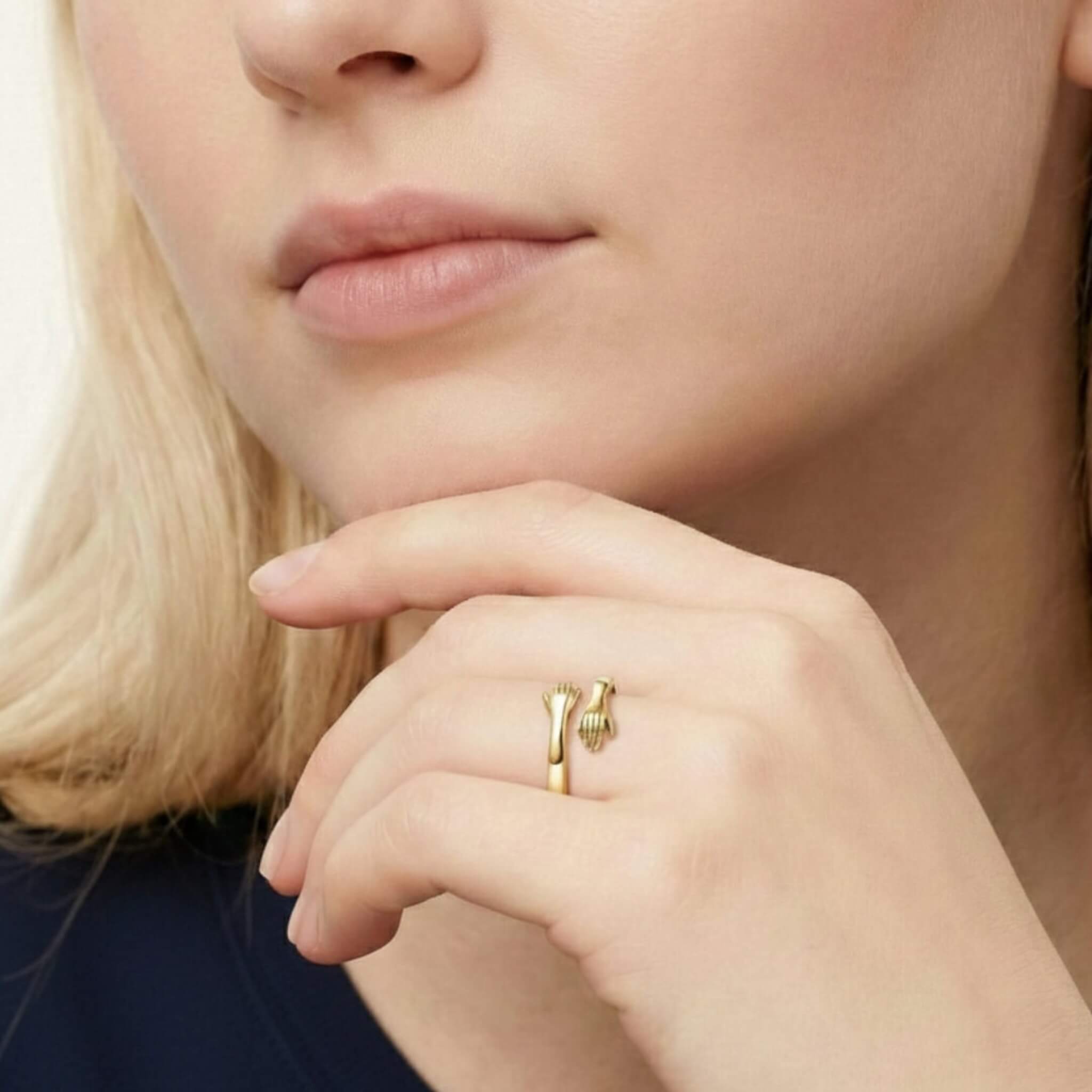 Hug Ring