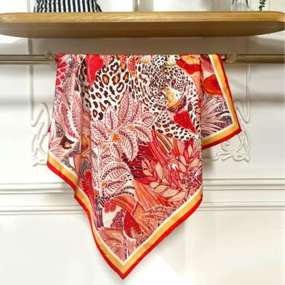 Seidenschal 18 Momme Beidseitig Bedruckt – Flammender Dschungel (52cm)