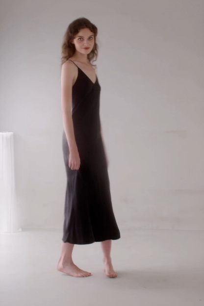 19Momme Rückenfreies Kreuzträger-Maxikleid aus Seide