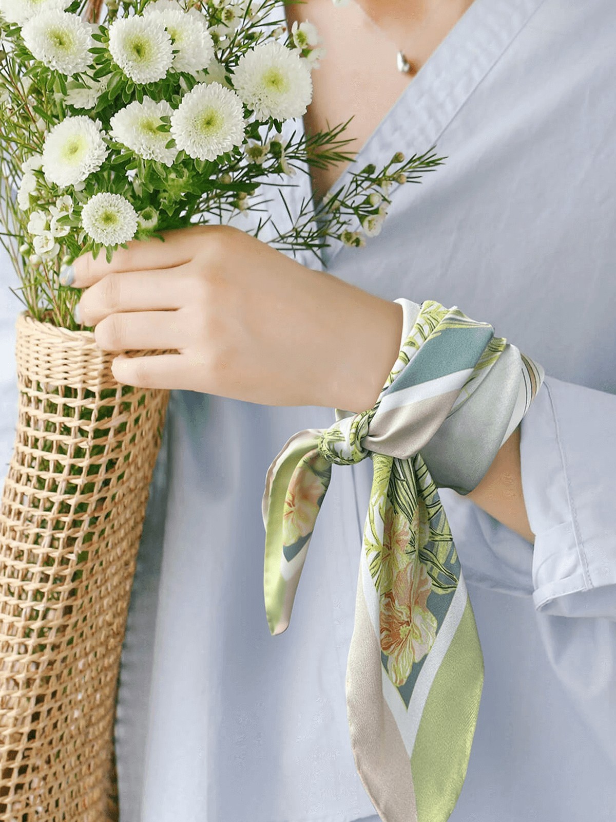 18Momme Seidenschal mit Sunset-Motiv