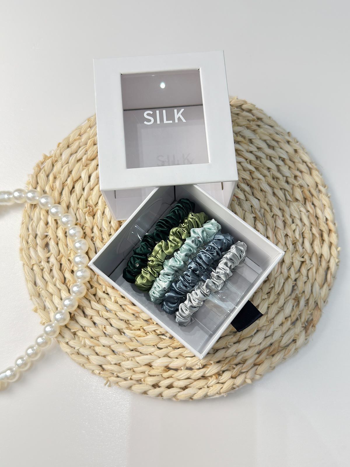 22Momme Seiden-Haargummi mit Strasssteinen, 5er-Set