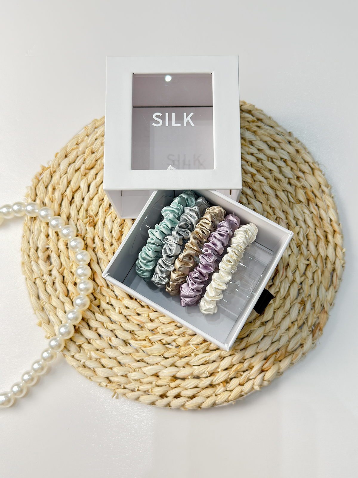 22Momme Seiden-Haargummi mit Strasssteinen, 5er-Set