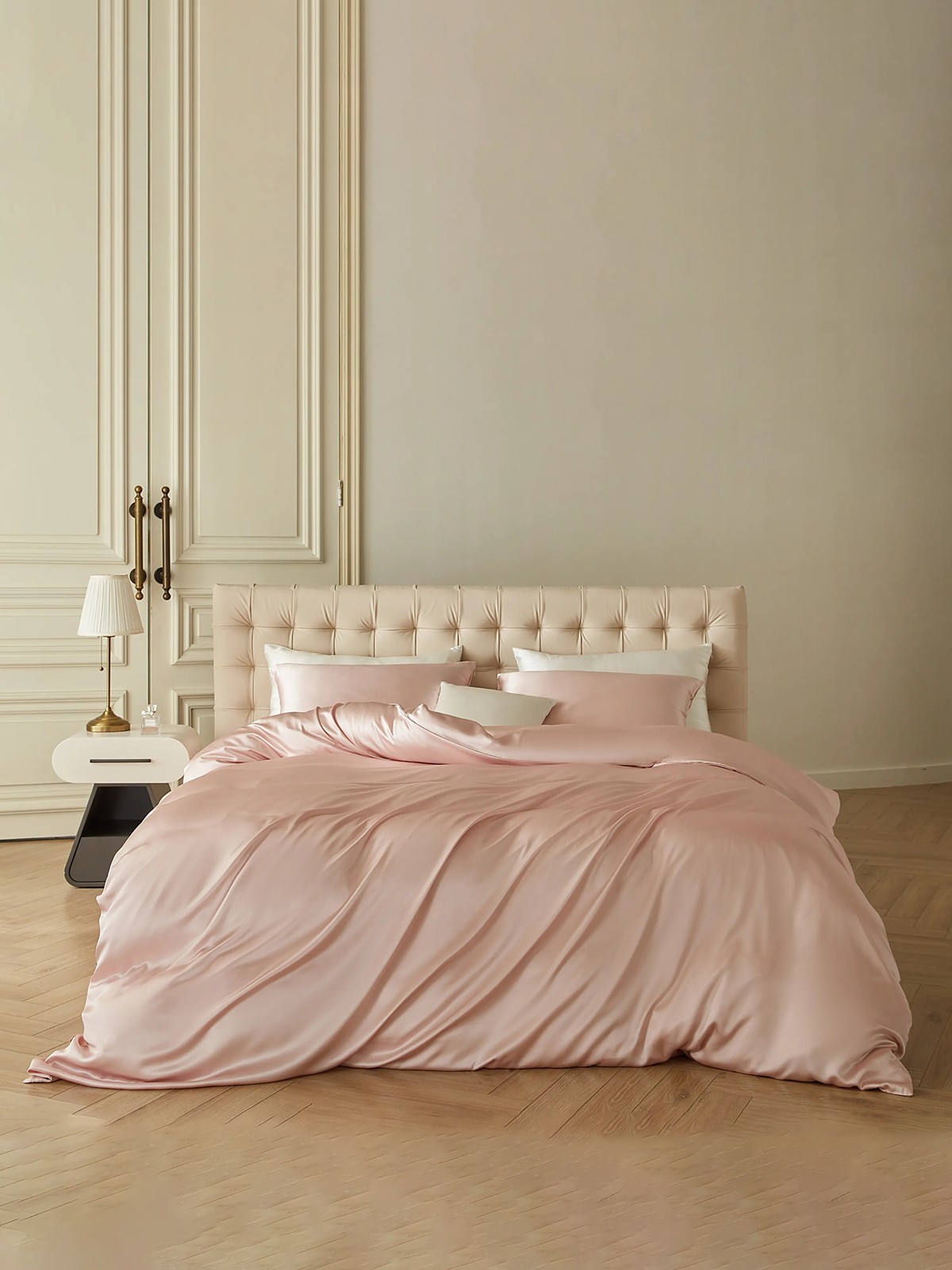 19 Momme 4-teiliges Seiden-Bettwäsche-Set (1 Bettbezug + 1 Spannbettlaken + 2 Kissenbezüge)