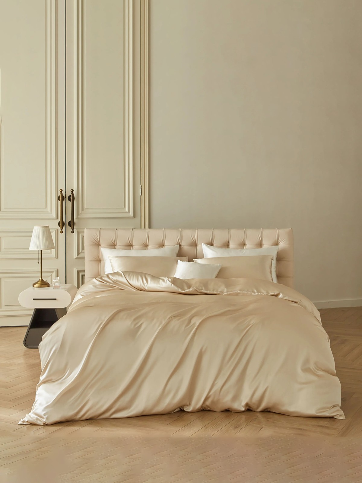 19 Momme 4-teiliges Seiden-Bettwäsche-Set (1 Bettbezug + 1 Spannbettlaken + 2 Kissenbezüge)