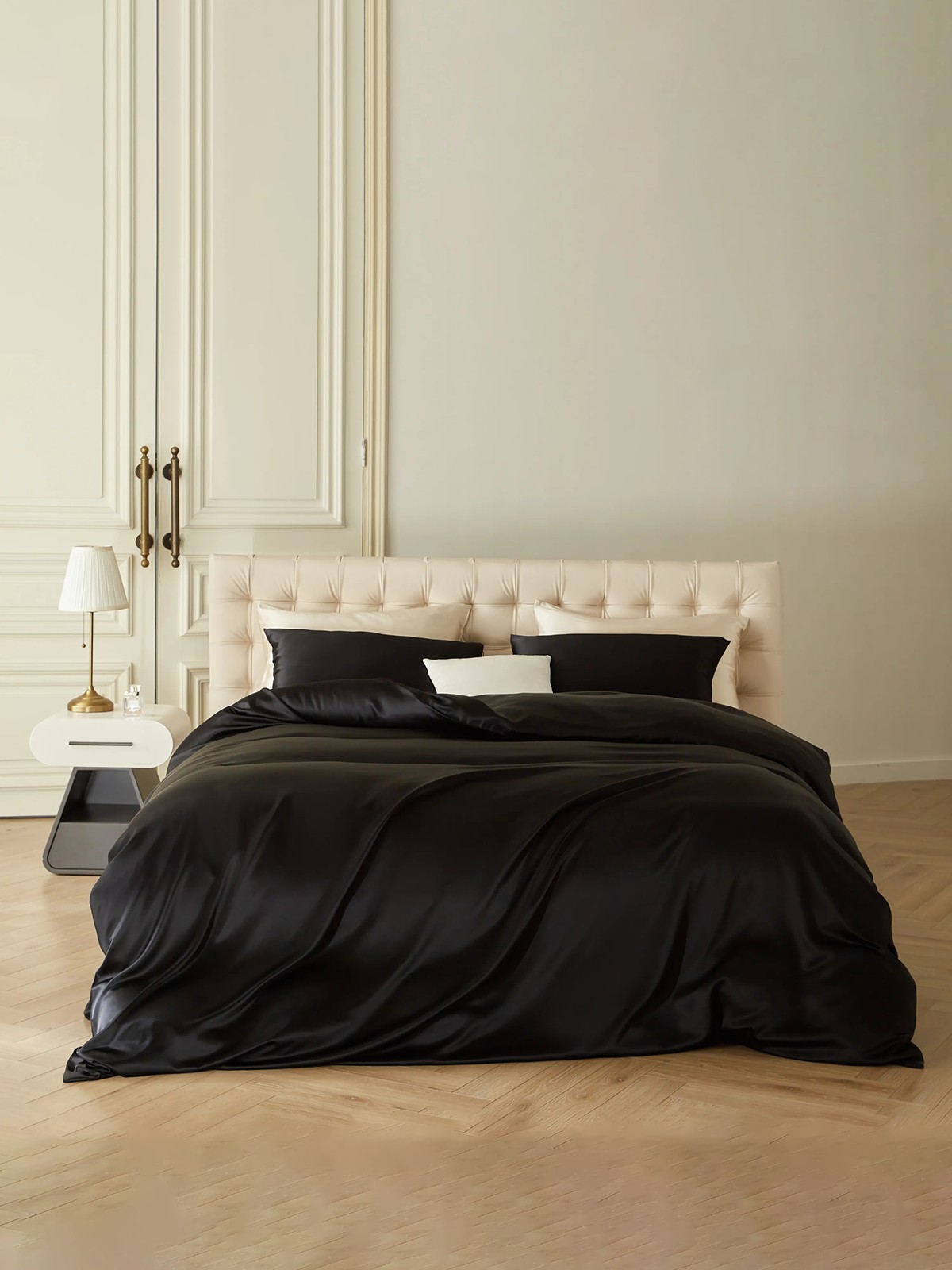 19 Momme 4-teiliges Seiden-Bettwäsche-Set (1 Bettbezug + 1 Spannbettlaken + 2 Kissenbezüge)