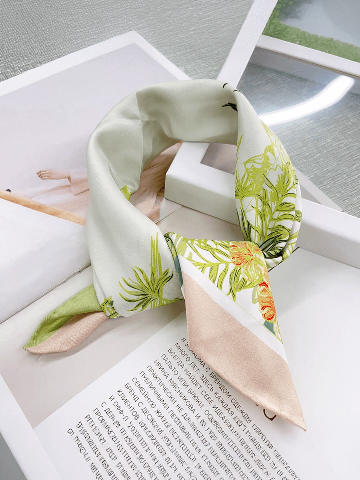 18Momme Seidenschal mit Sunset-Motiv