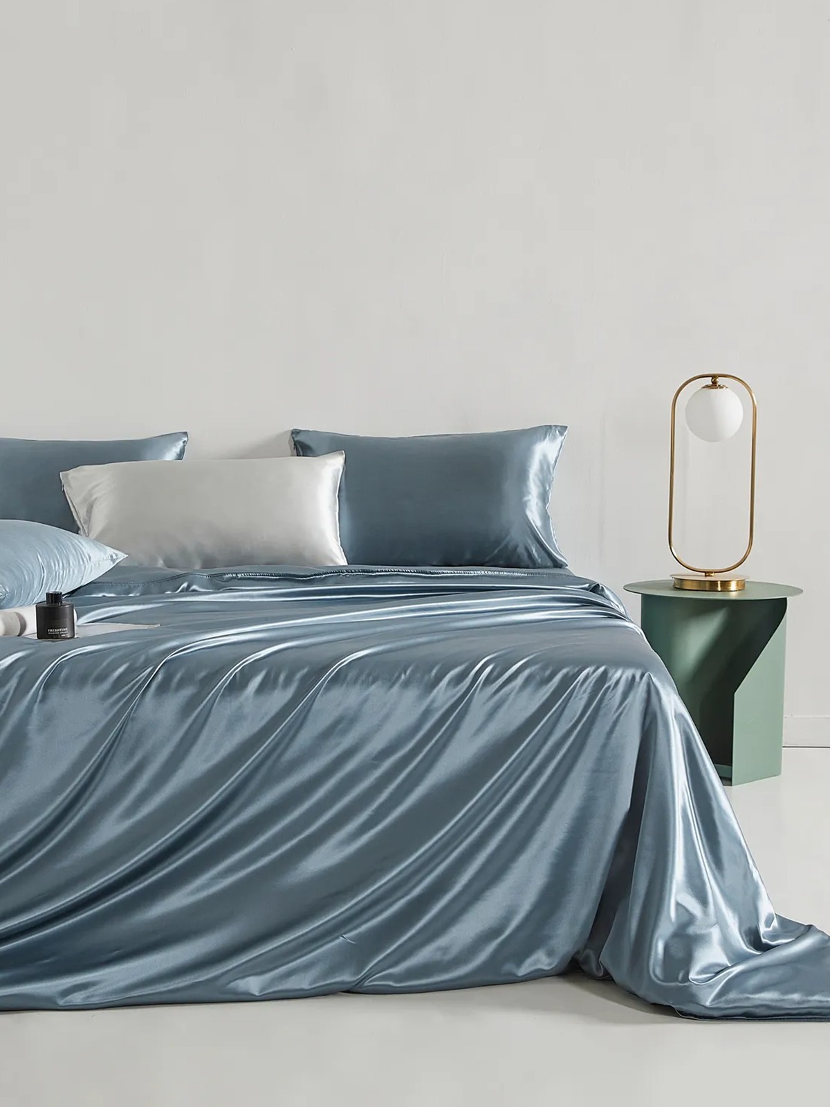 Parure de lit en soie 4 pièces 22 mommes (1 drap-housse + 1 housse de couette + 2 taies d'oreiller)