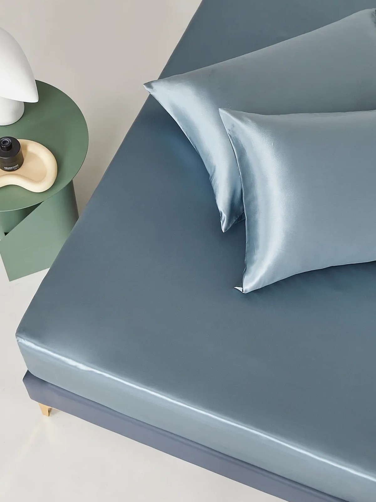 Parure de lit en soie 4 pièces 22 mommes (1 drap-housse + 1 housse de couette + 2 taies d'oreiller)