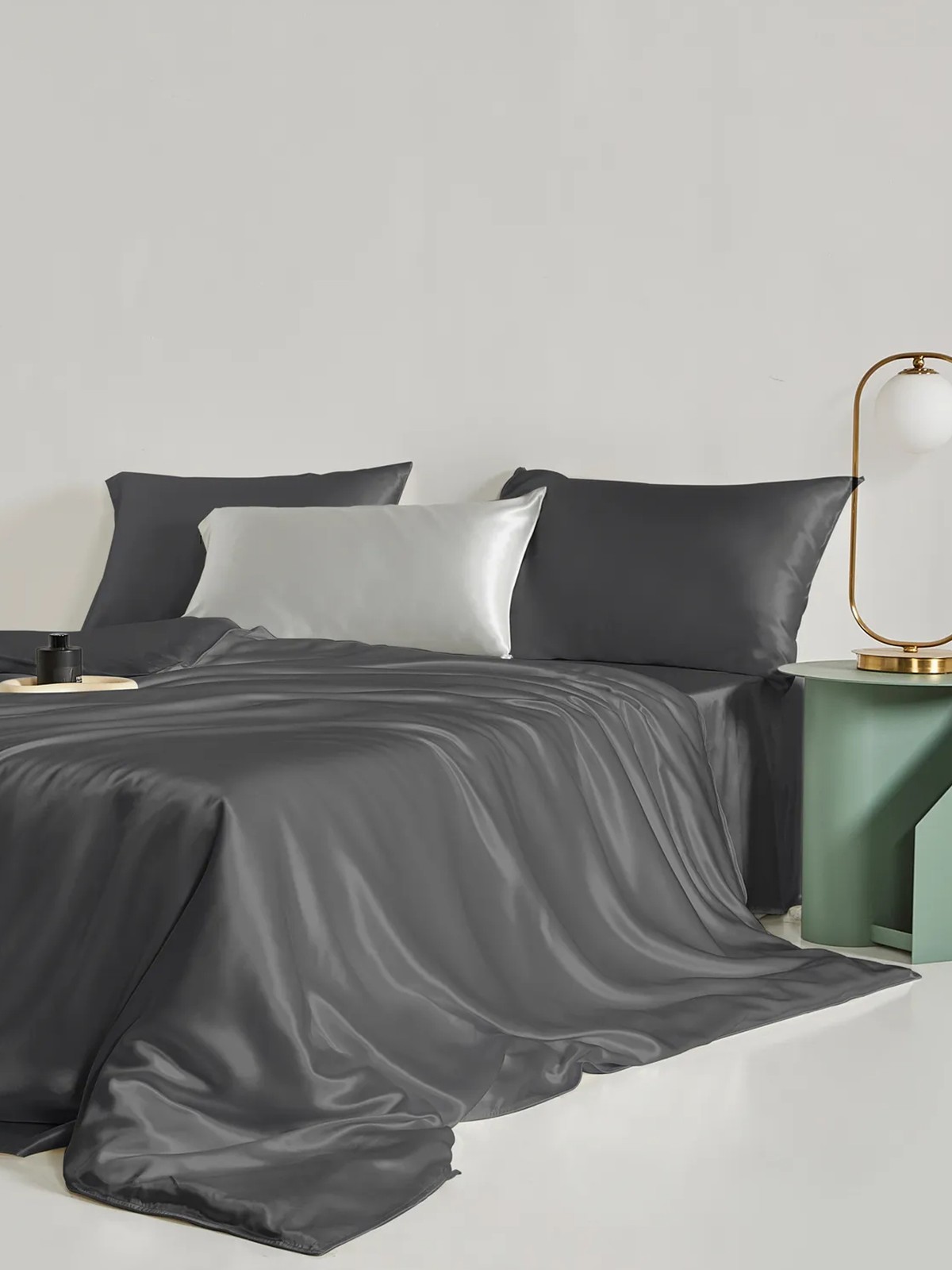 Parure de lit en soie 4 pièces 22 mommes (1 drap-housse + 1 housse de couette + 2 taies d'oreiller)