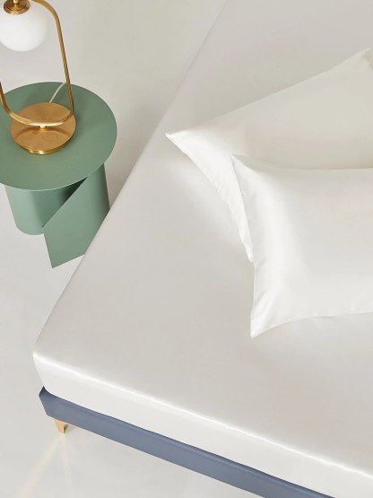 Parure de lit en soie 4 pièces 22 mommes (1 drap-housse + 1 housse de couette + 2 taies d'oreiller)