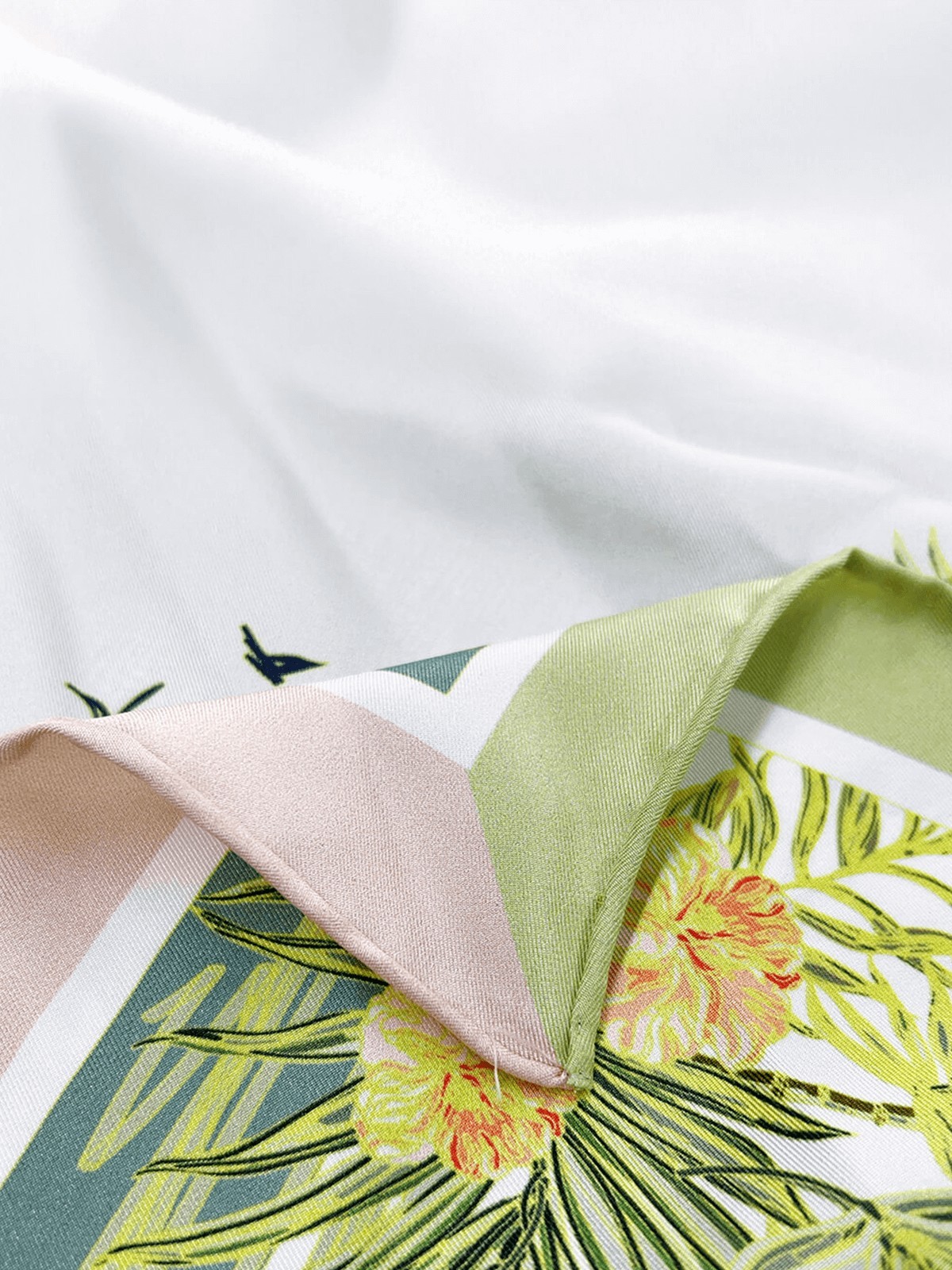 18Momme Seidenschal mit Sunset-Motiv