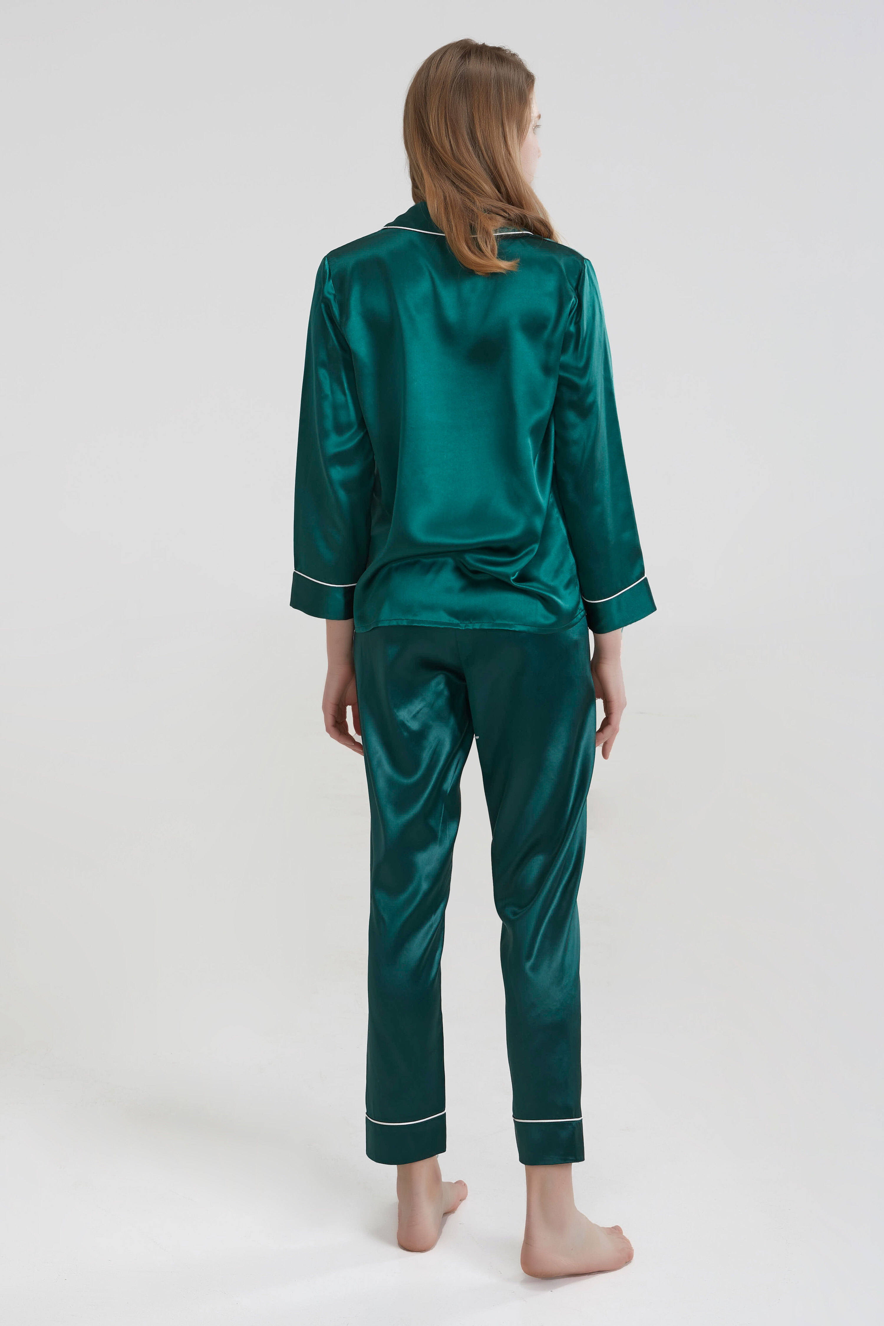 19 Pyjama chemise en soie de Momme