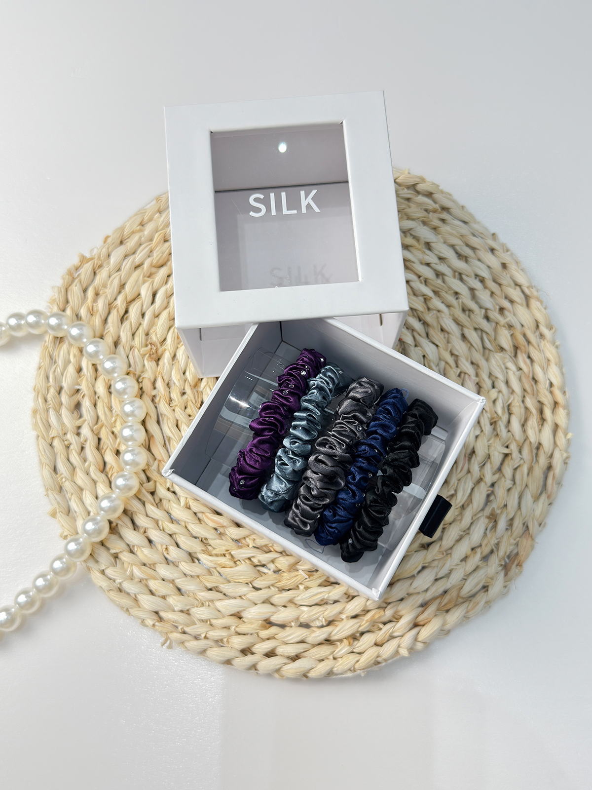 22Momme Seiden-Haargummi mit Strasssteinen, 5er-Set