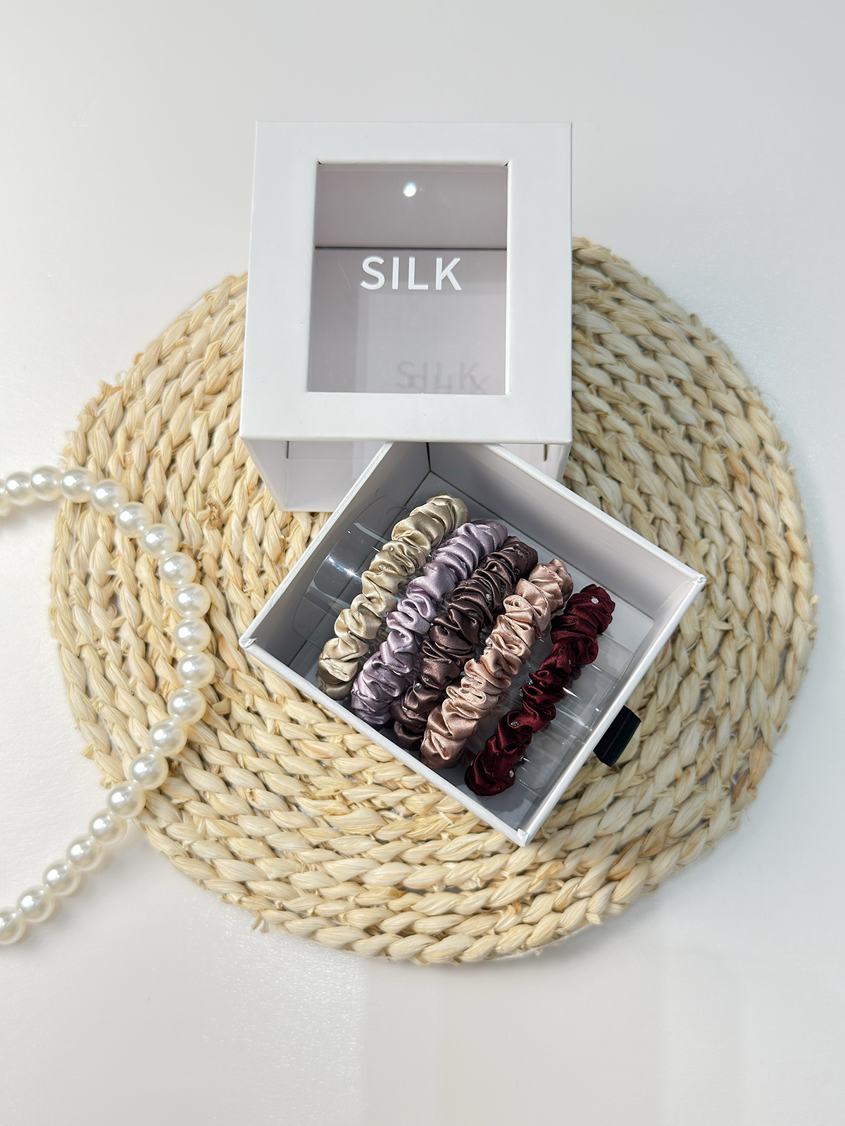 22Momme Seiden-Haargummi mit Strasssteinen, 5er-Set