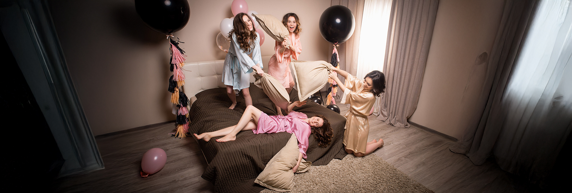 {"default":"TOWNSSILK BANNER"}
