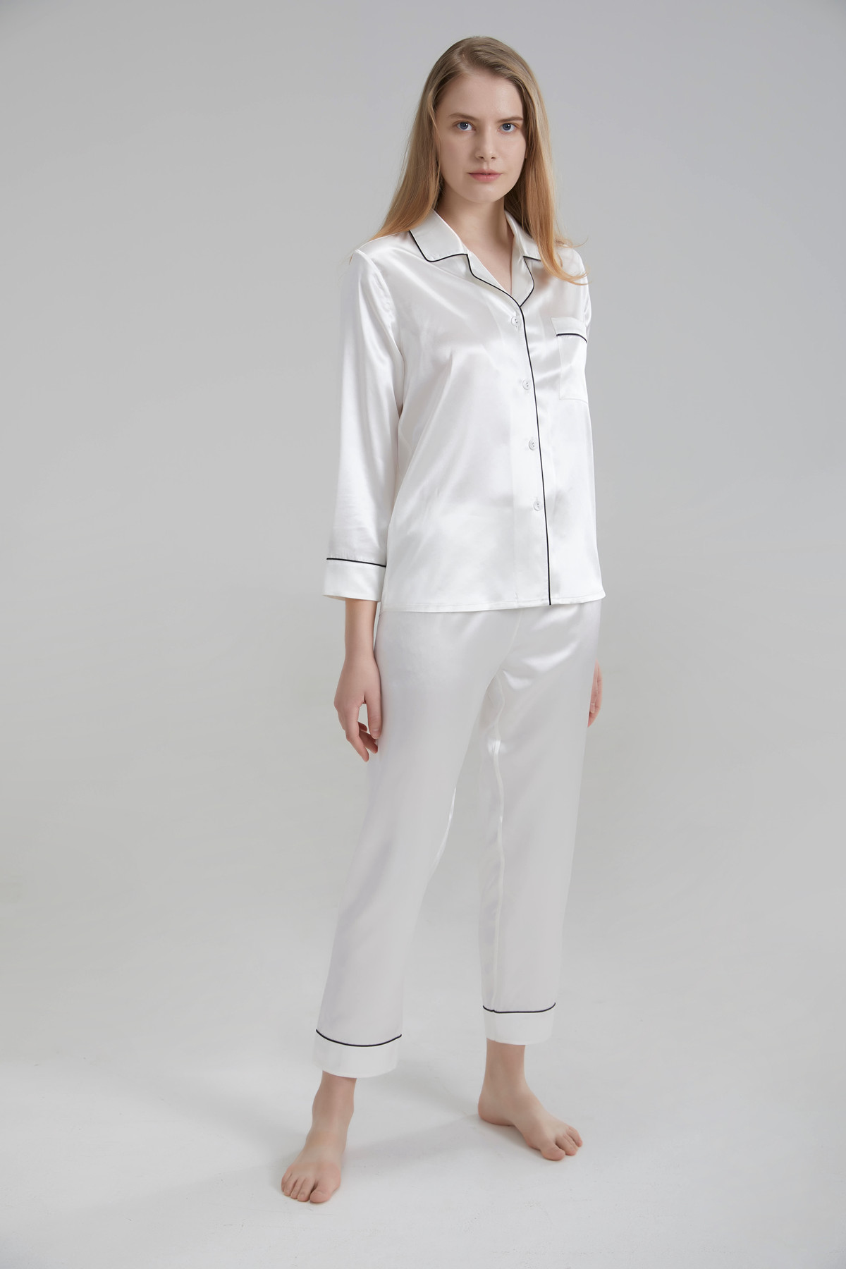 19 Momme Schlafanzug aus Seidenhemd