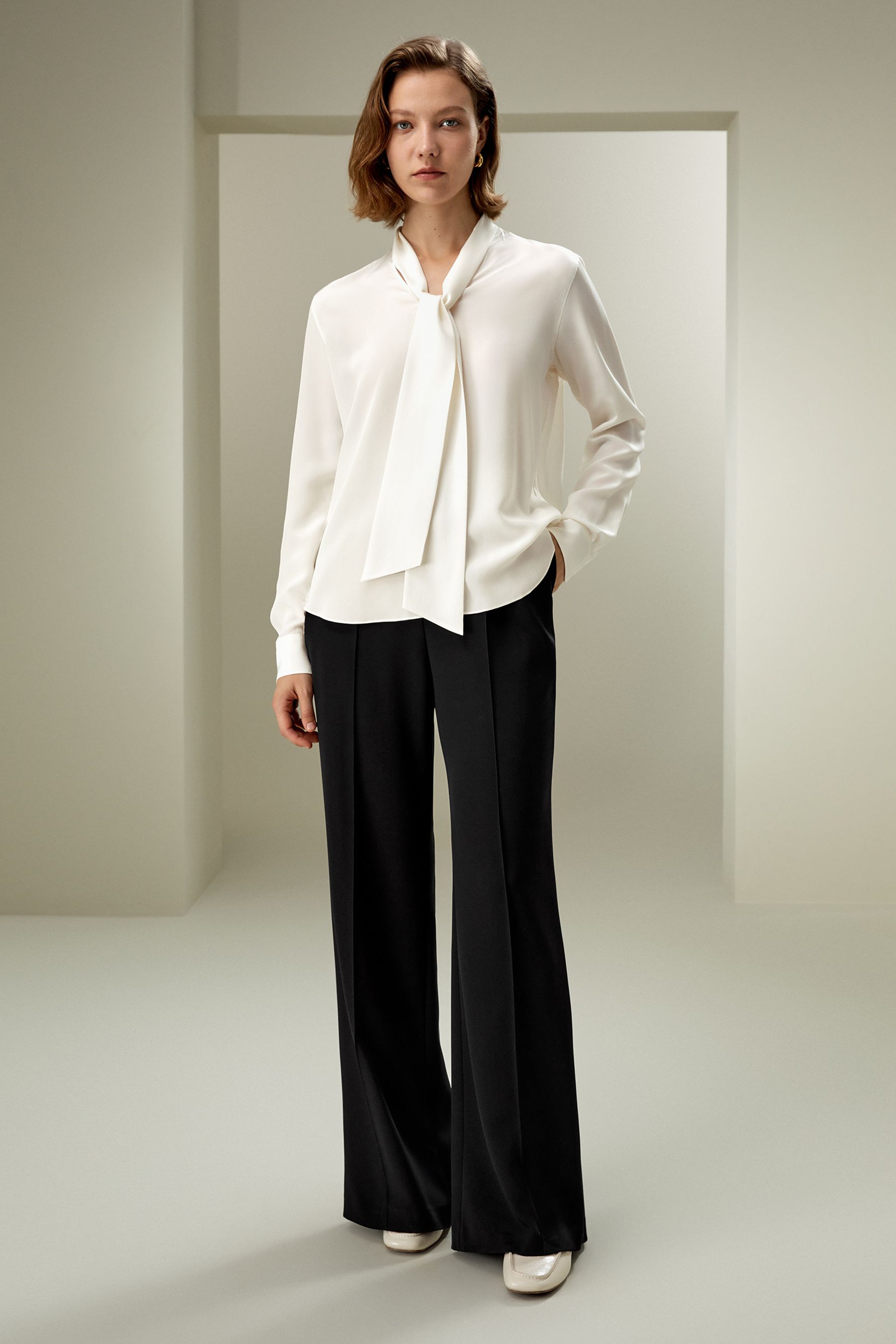 #color_Natural White